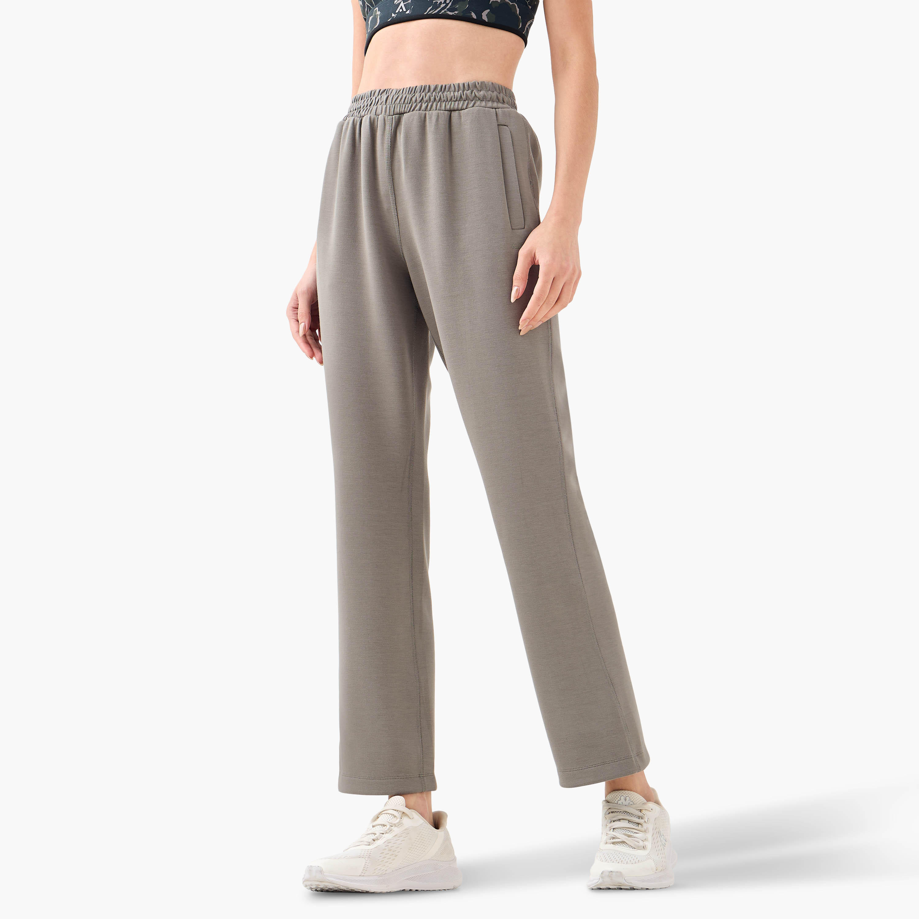 بنطلون رياضي بخصر مطاطي وجيوب-women-clothing-bottoms-joggers-image-1