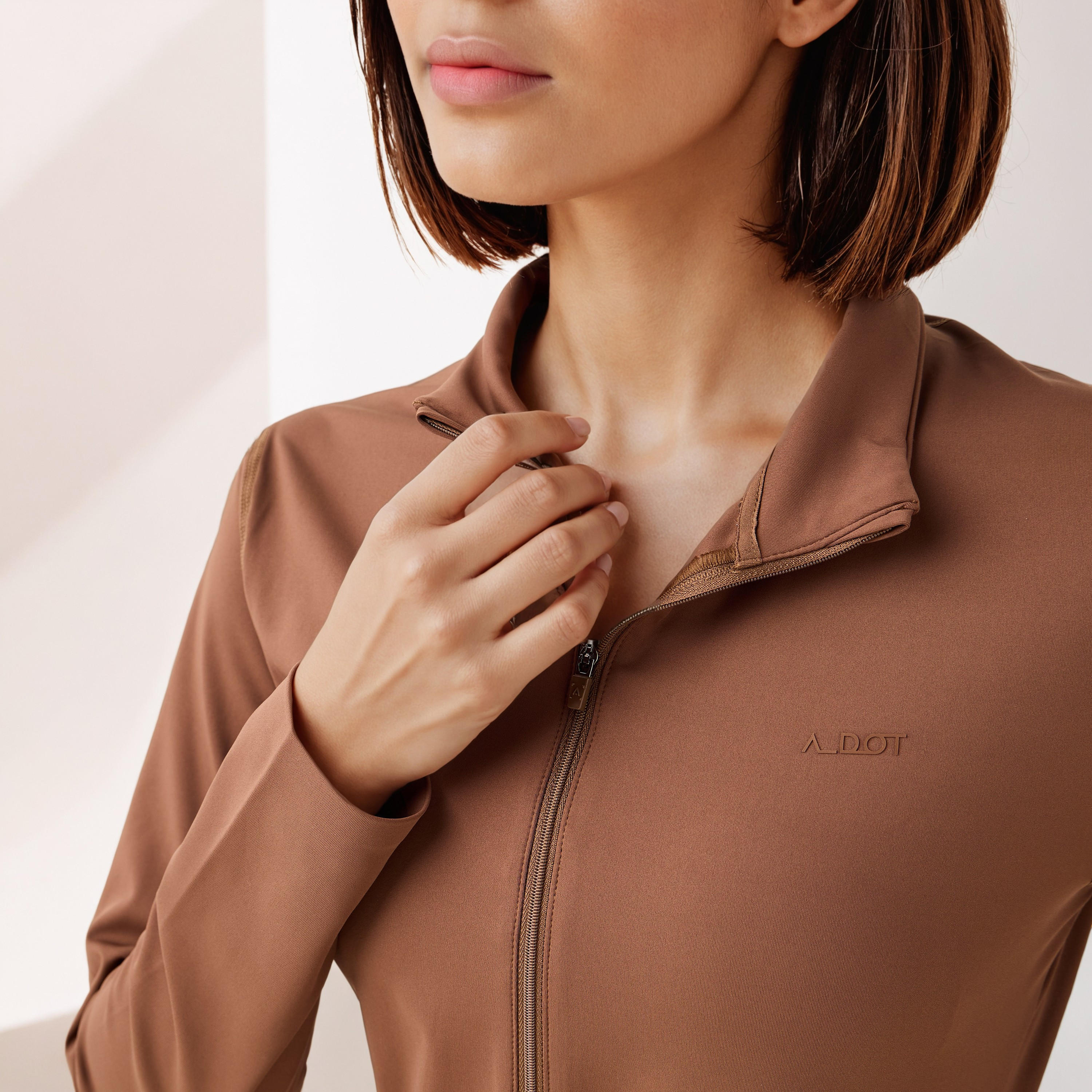 جاكيت بسحاب أمامي وجيوب-women-clothing-sportswearandactivewear-coatsandjackets-jackets-image-4