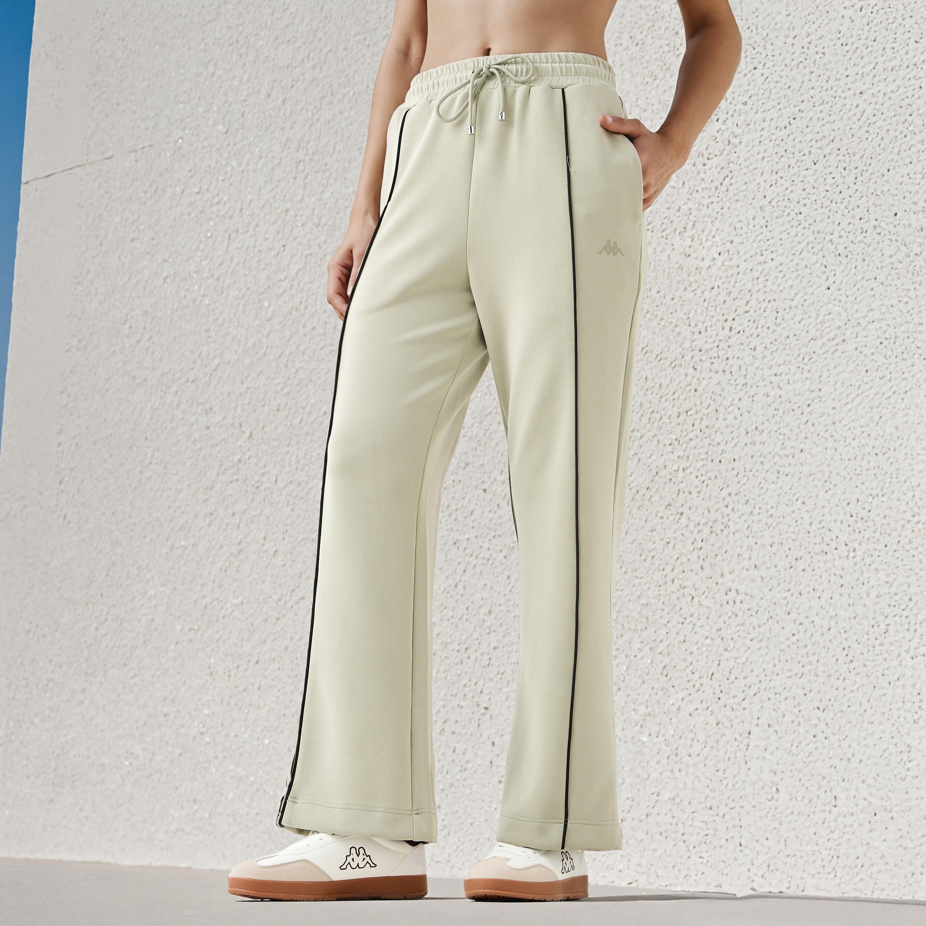 بنطال رياضي من كابا بقصة عادية وتفاصيل شريطية-women-clothing-bottoms-joggers-image-1