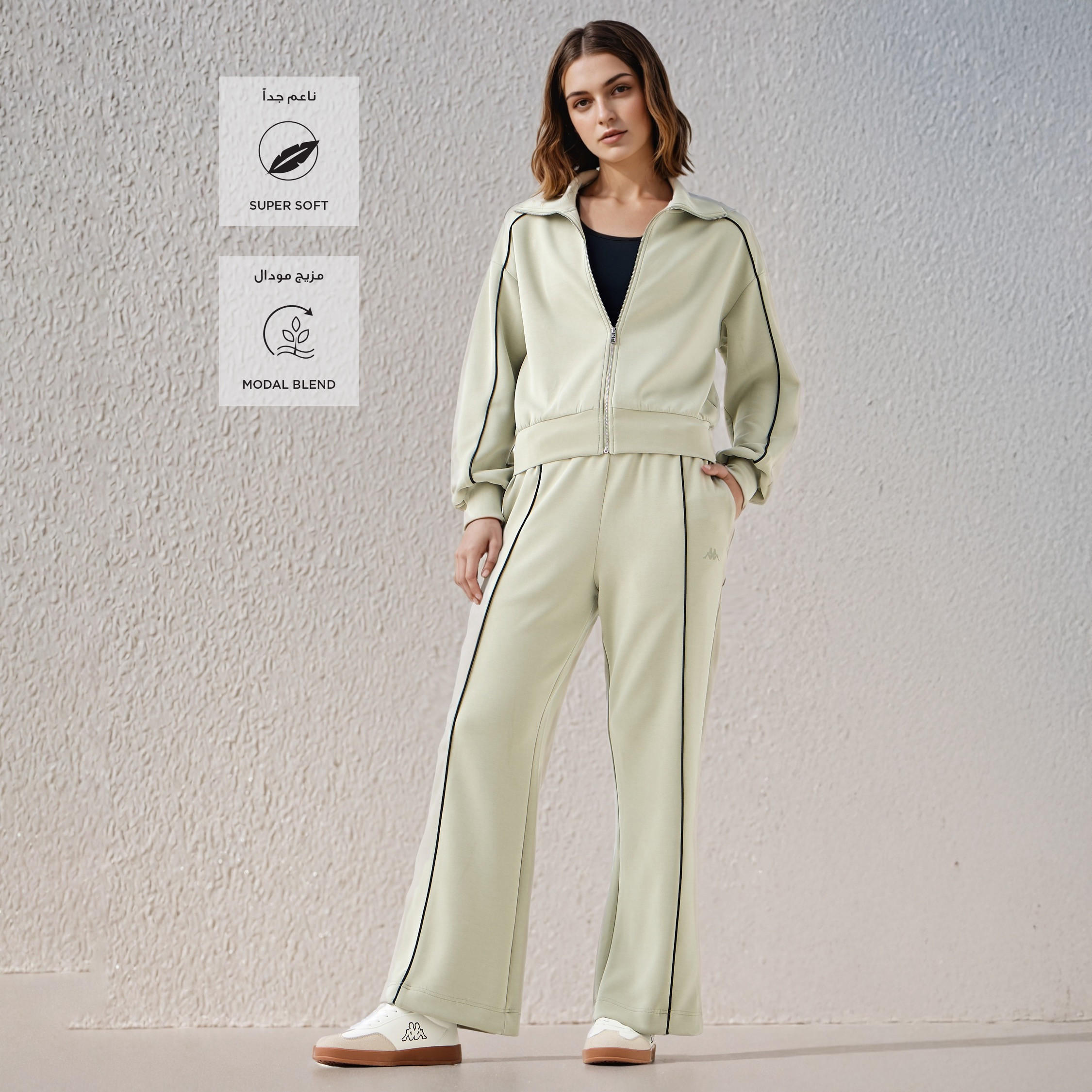 بنطال رياضي من كابا بقصة عادية وتفاصيل شريطية-women-clothing-bottoms-joggers-image-2