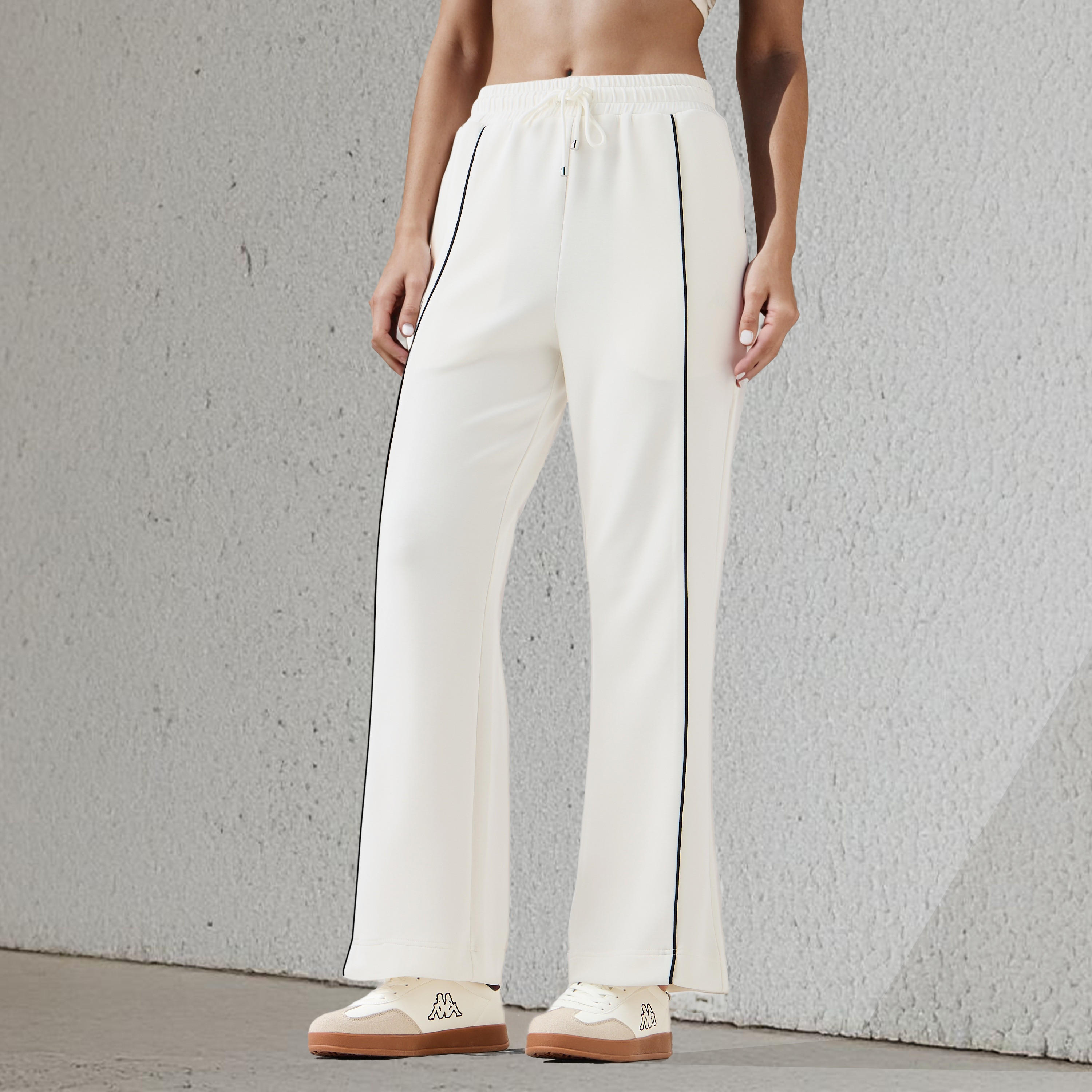 بنطال رياضي من كابا بقصة عادية وتفاصيل شريطية-women-clothing-bottoms-joggers-image-5