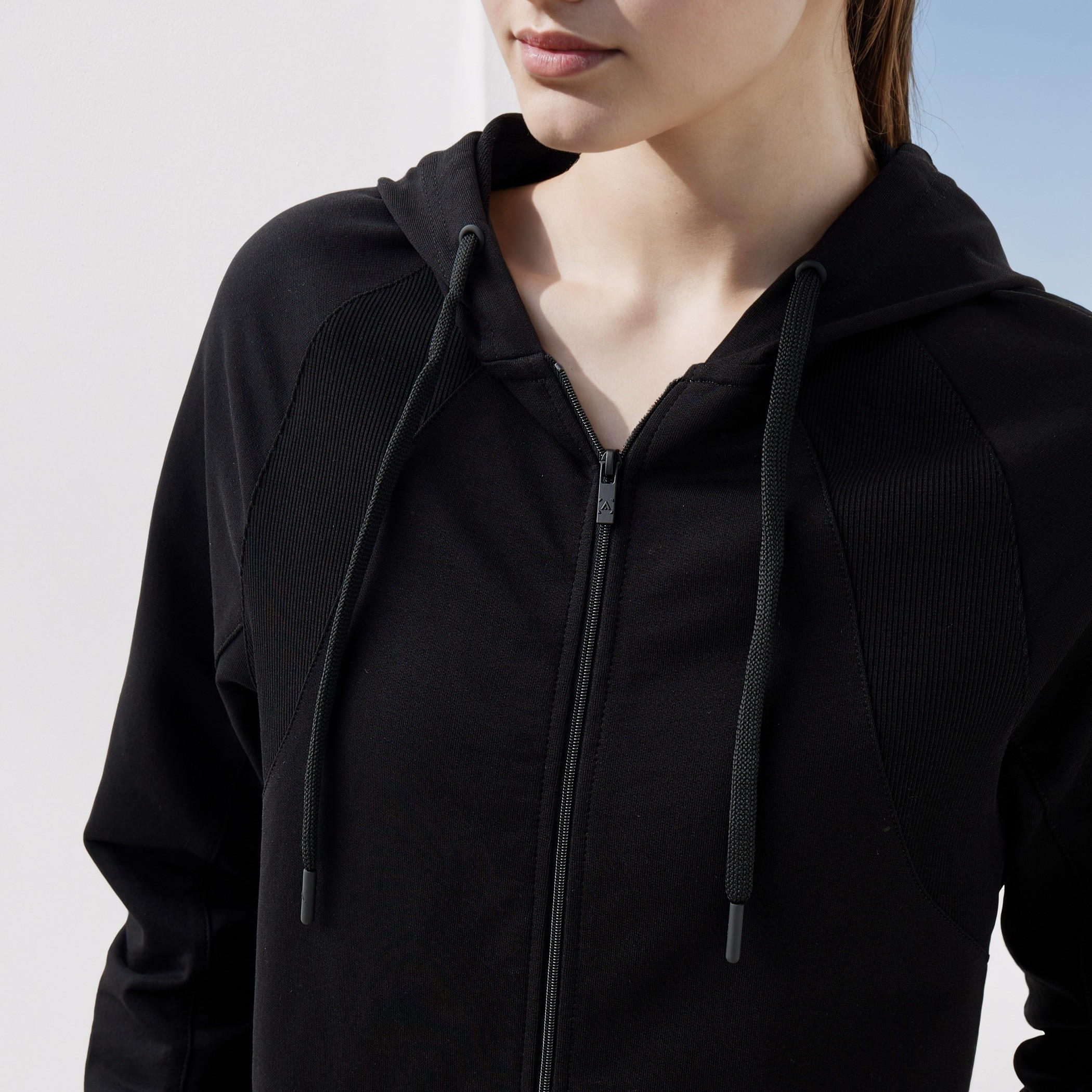 جاكيت بقبعة وسحاب إغلاق-women-clothing-sportswearandactivewear-coatsandjackets-jackets-image-2