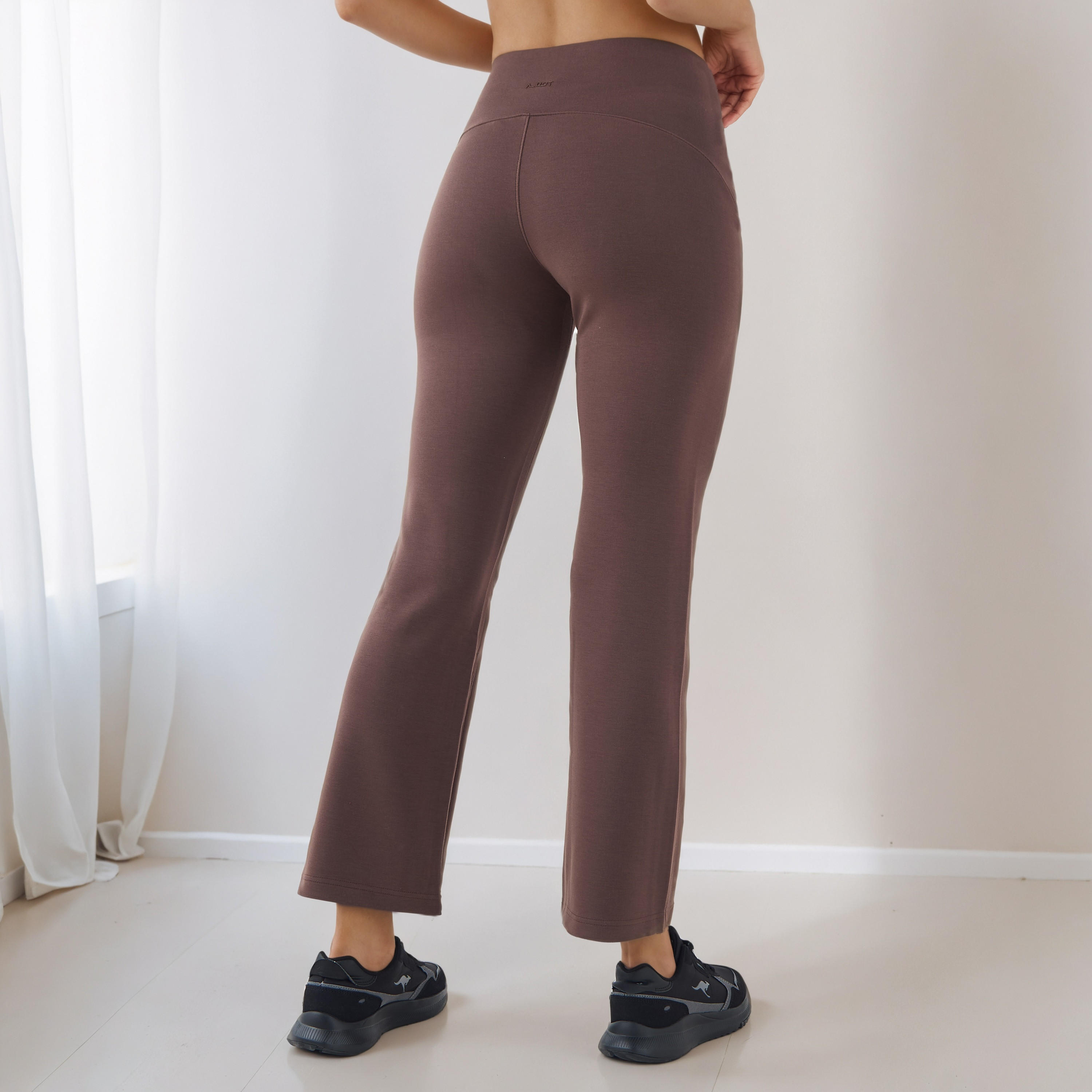 بنطلون بخصر عالي وقصة عادية-women-clothing-bottoms-joggers-image-3