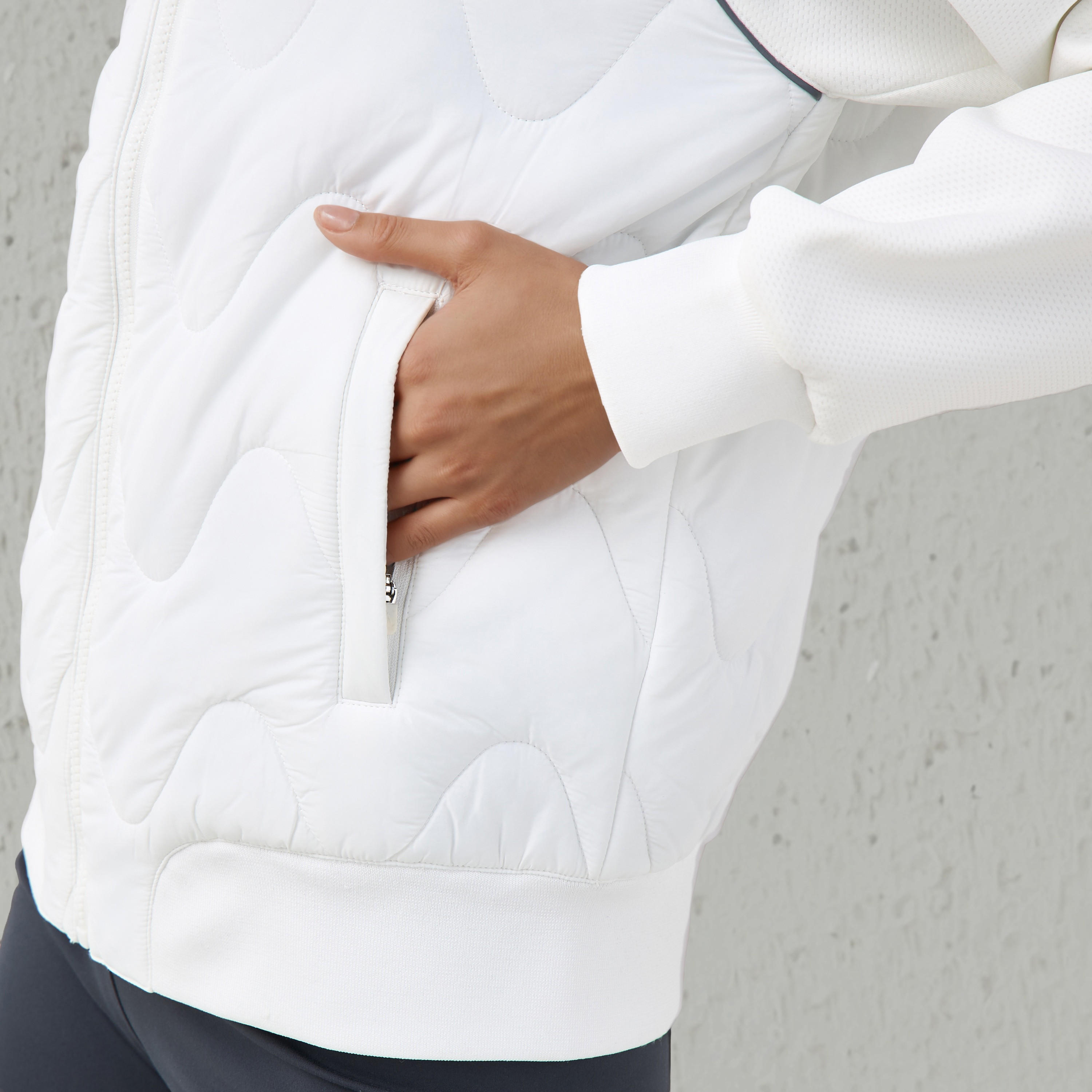 جاكيت منفوخ بقبعة للنساء-women-clothing-sportswearandactivewear-coatsandjackets-jackets-image-3