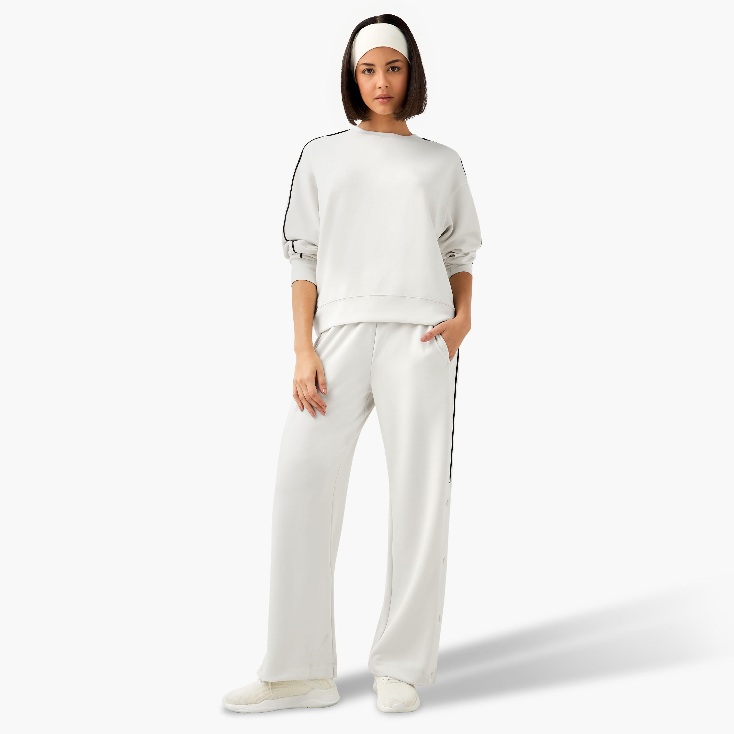 سويت شيرت بتفاصيل خطوط متباينة للنساء-women-clothing-coordsets-image-2