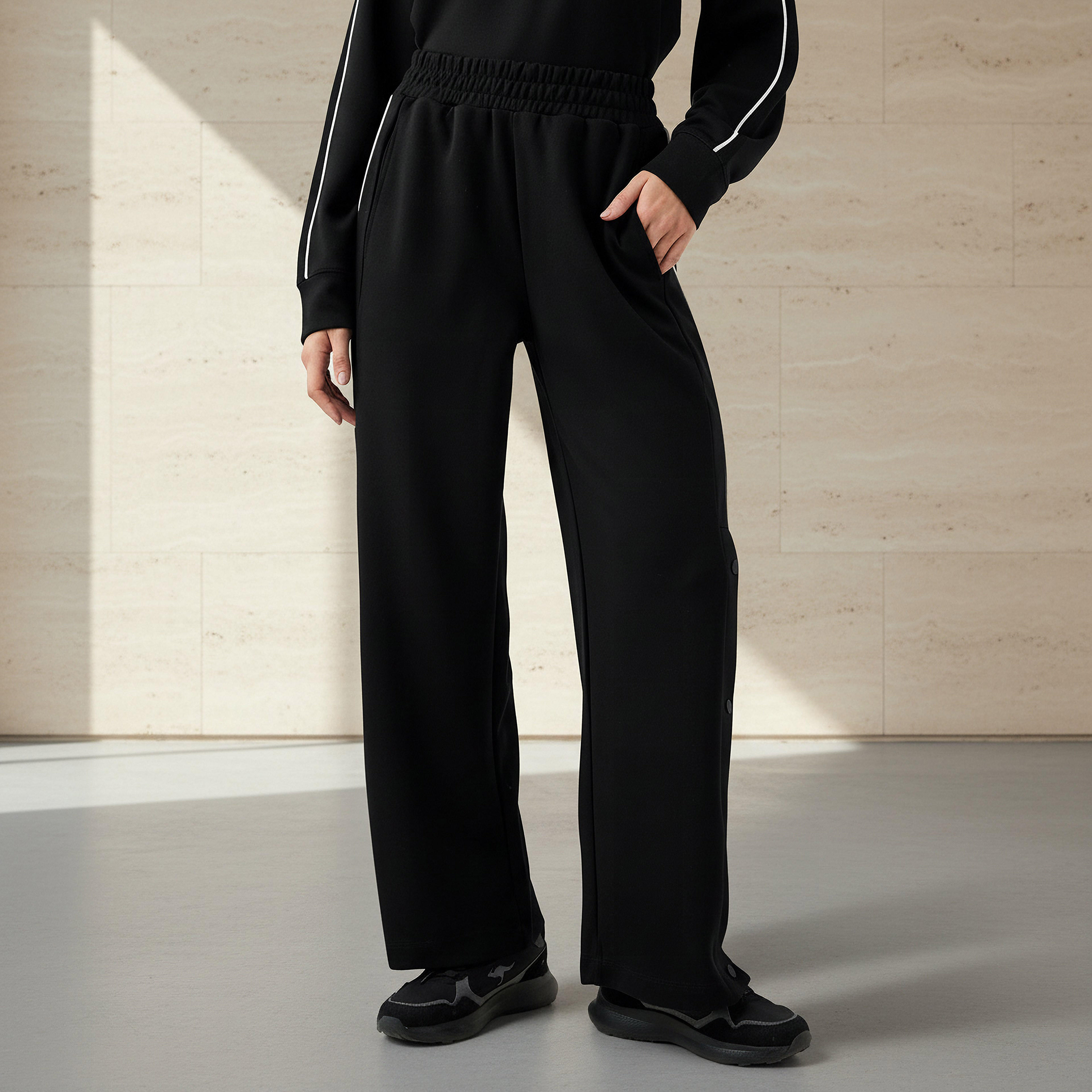 بنطلون رياضي بقصة عادية وتفاصيل زر للنساء-women-clothing-sportswearandactivewear-bottoms-joggersandtrackpants-image-1