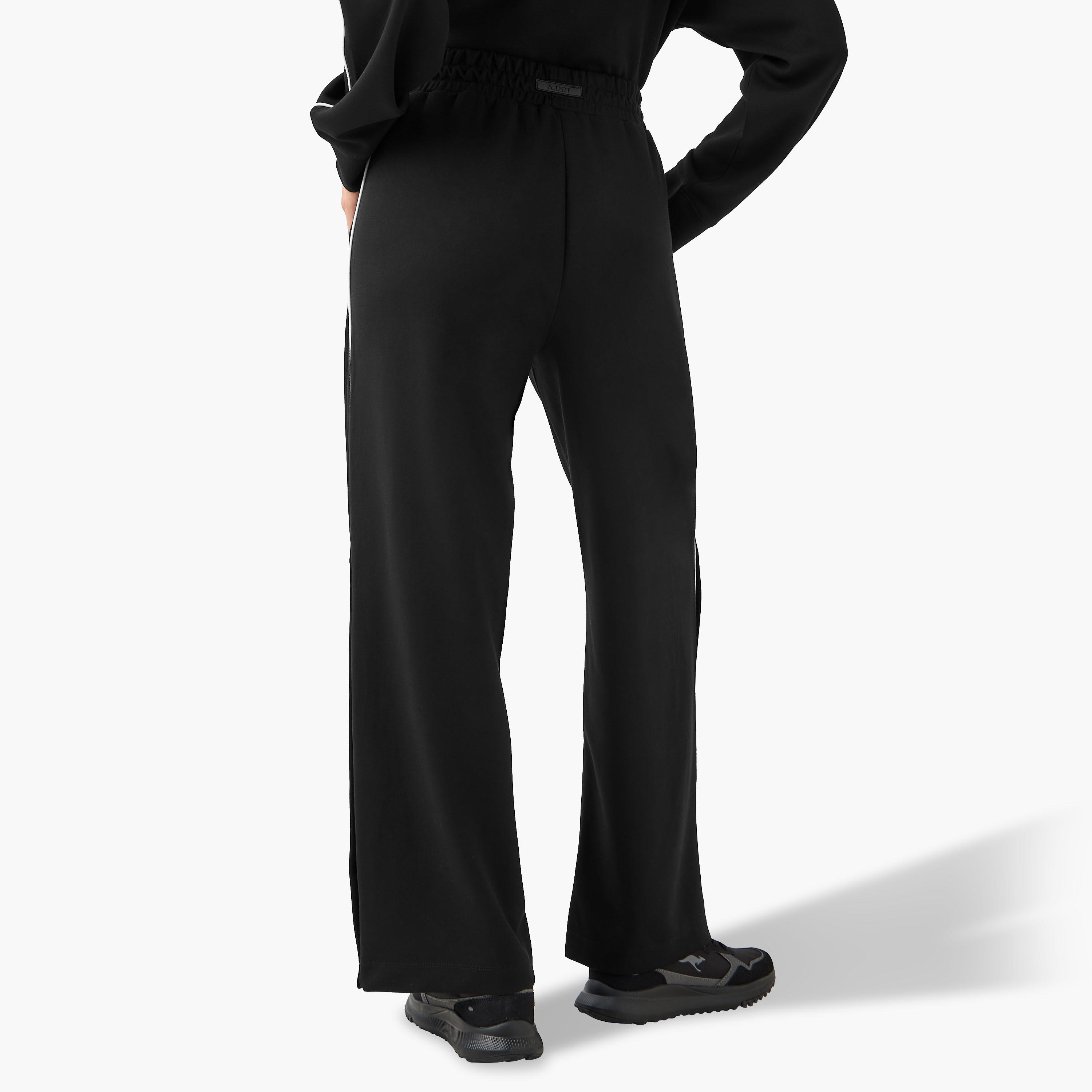 بنطلون رياضي بقصة عادية وتفاصيل زر للنساء-women-clothing-sportswearandactivewear-bottoms-joggersandtrackpants-image-4