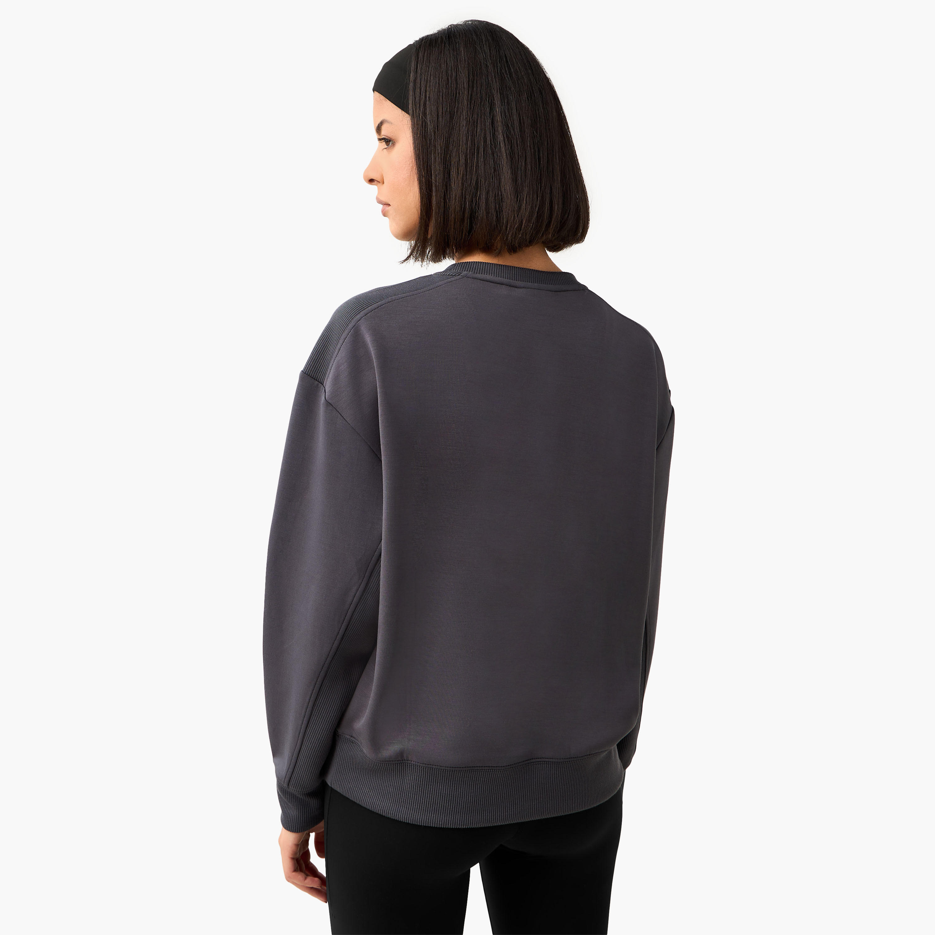 سويت شيرت ناعم للنساء-women-clothing-sportswearandactivewear-hoodiesandsweatshirts-image-3