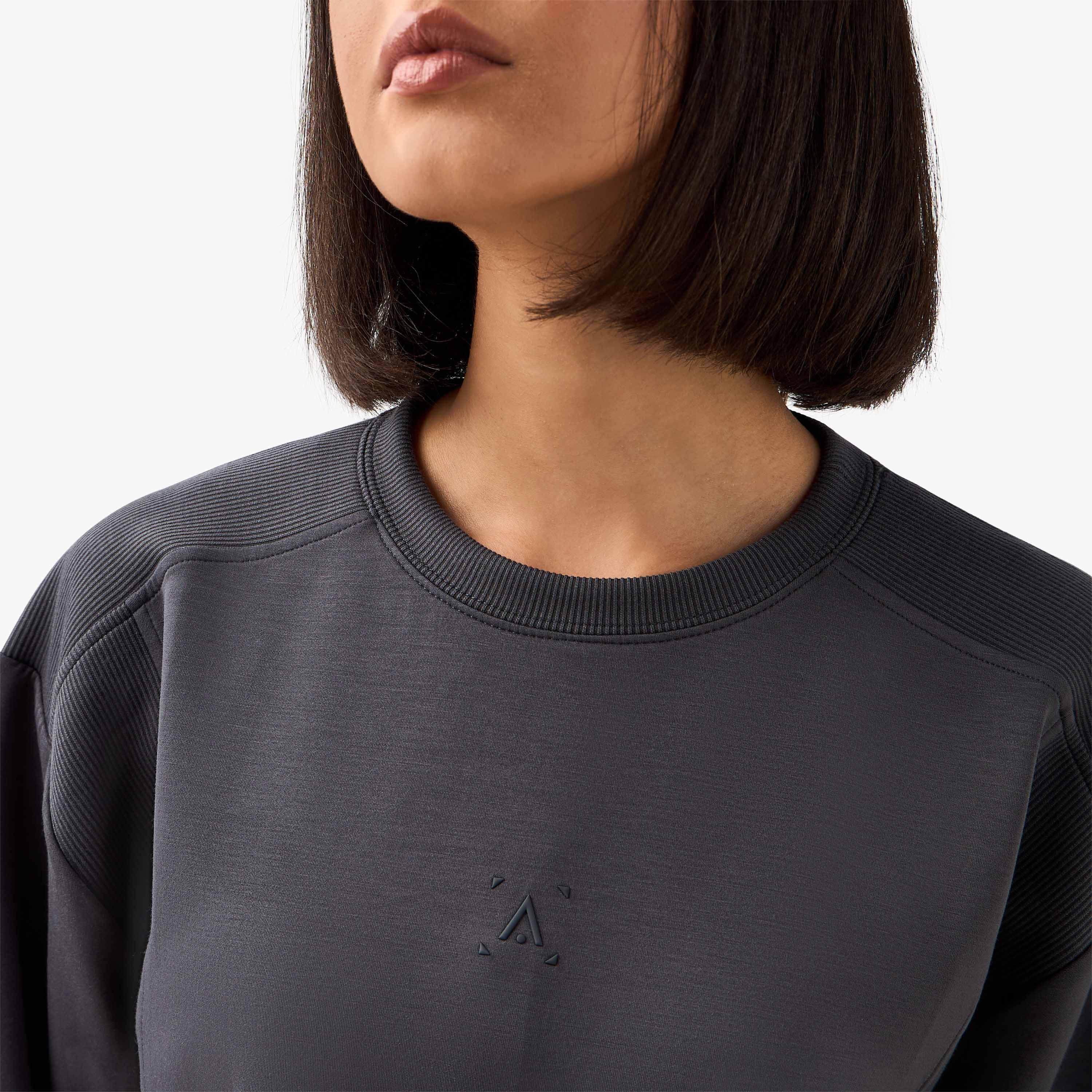 سويت شيرت ناعم للنساء-women-clothing-sportswearandactivewear-hoodiesandsweatshirts-image-5
