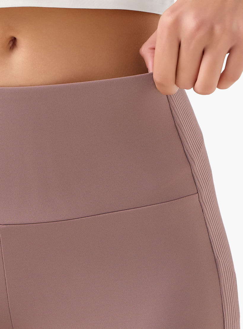 بنطلون ليقنز بحواف واسعة ولوح مضلع-women-clothing-bottoms-leggings-image-1