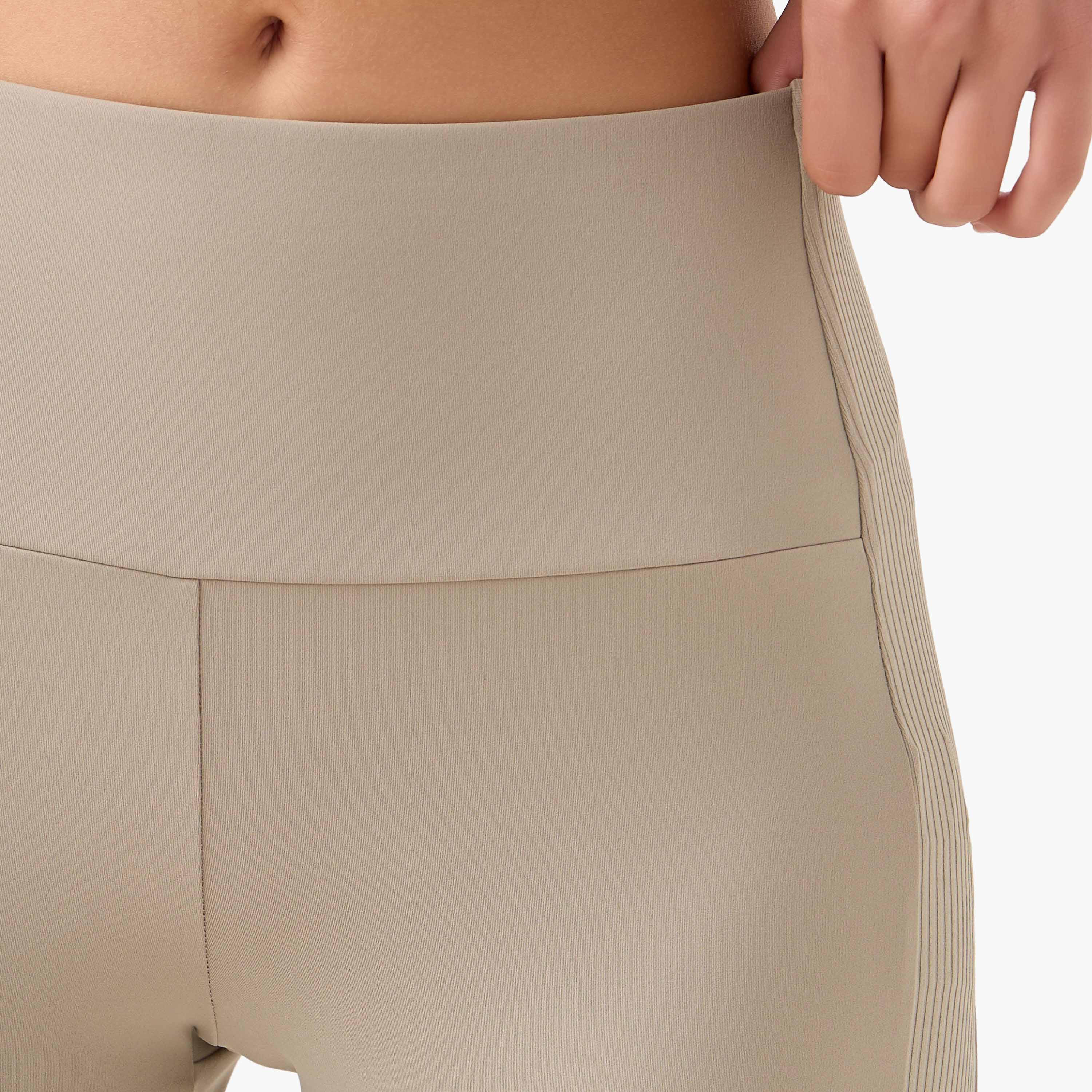 بنطلون ليقنز بحواف واسعة ولوح مضلع-women-clothing-bottoms-leggings-image-5