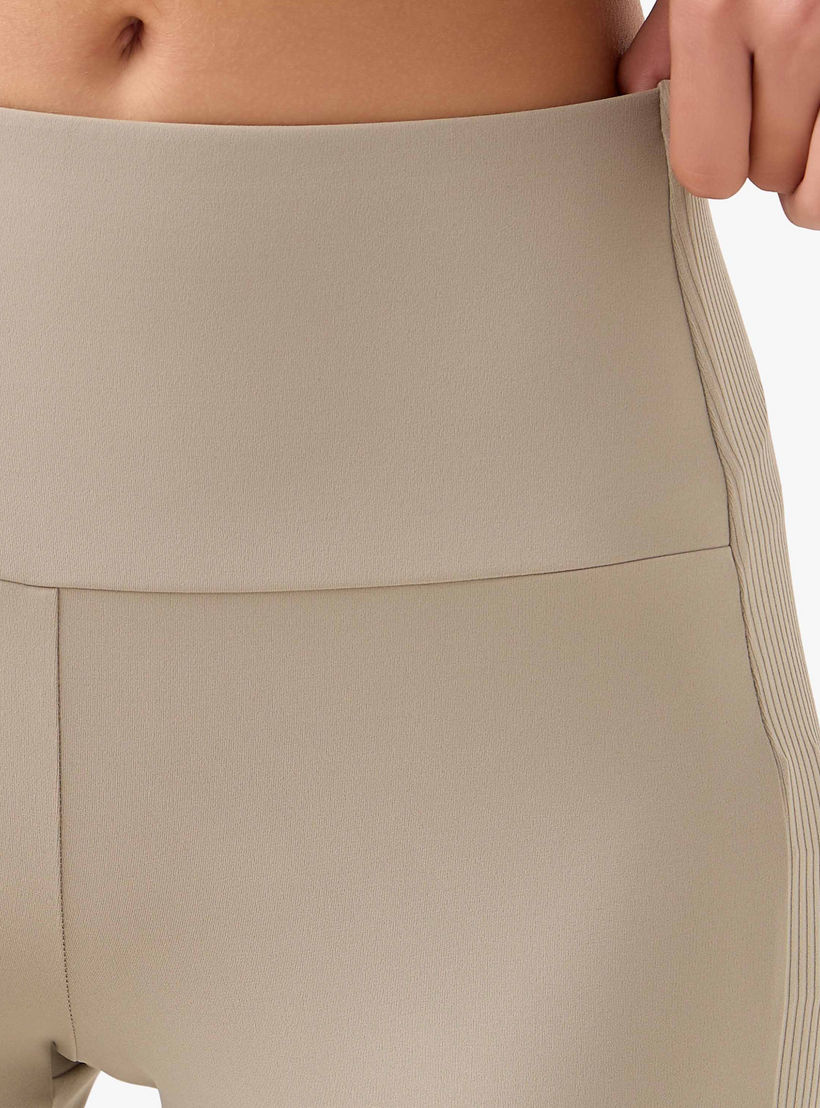 بنطلون ليقنز بحواف واسعة ولوح مضلع-women-clothing-bottoms-leggings-image-5