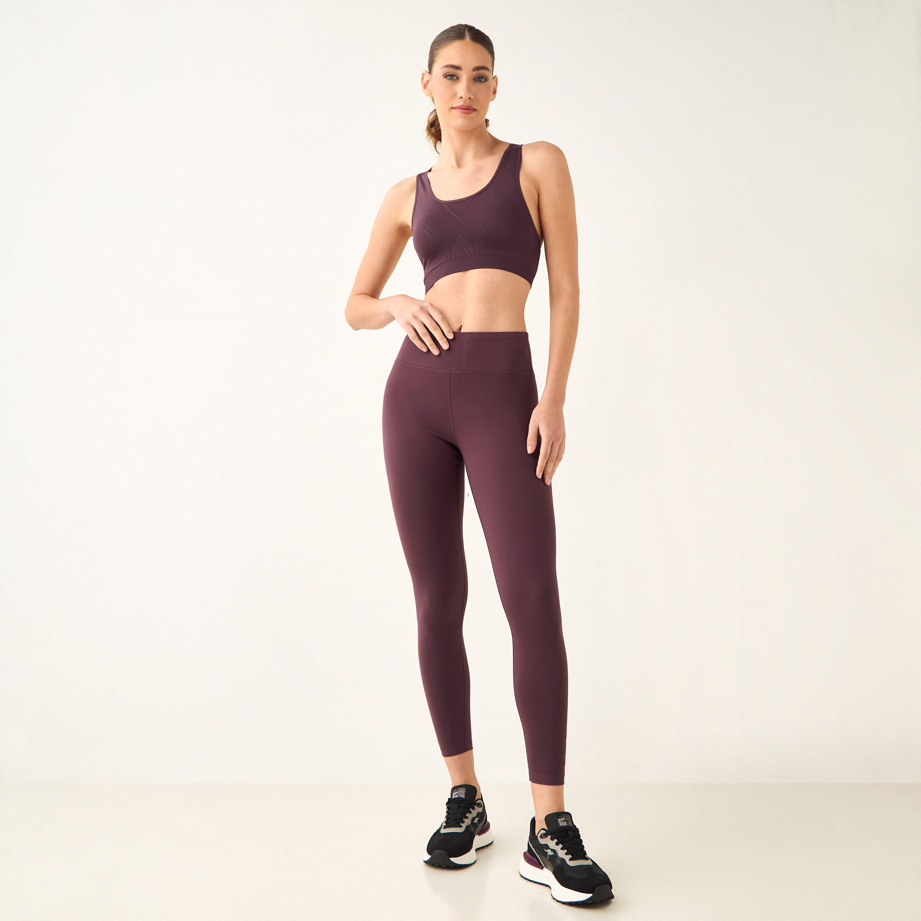 بنطلون ليقنز رياضي بمرونة فائقة-women-clothing-bottoms-leggings-image-4