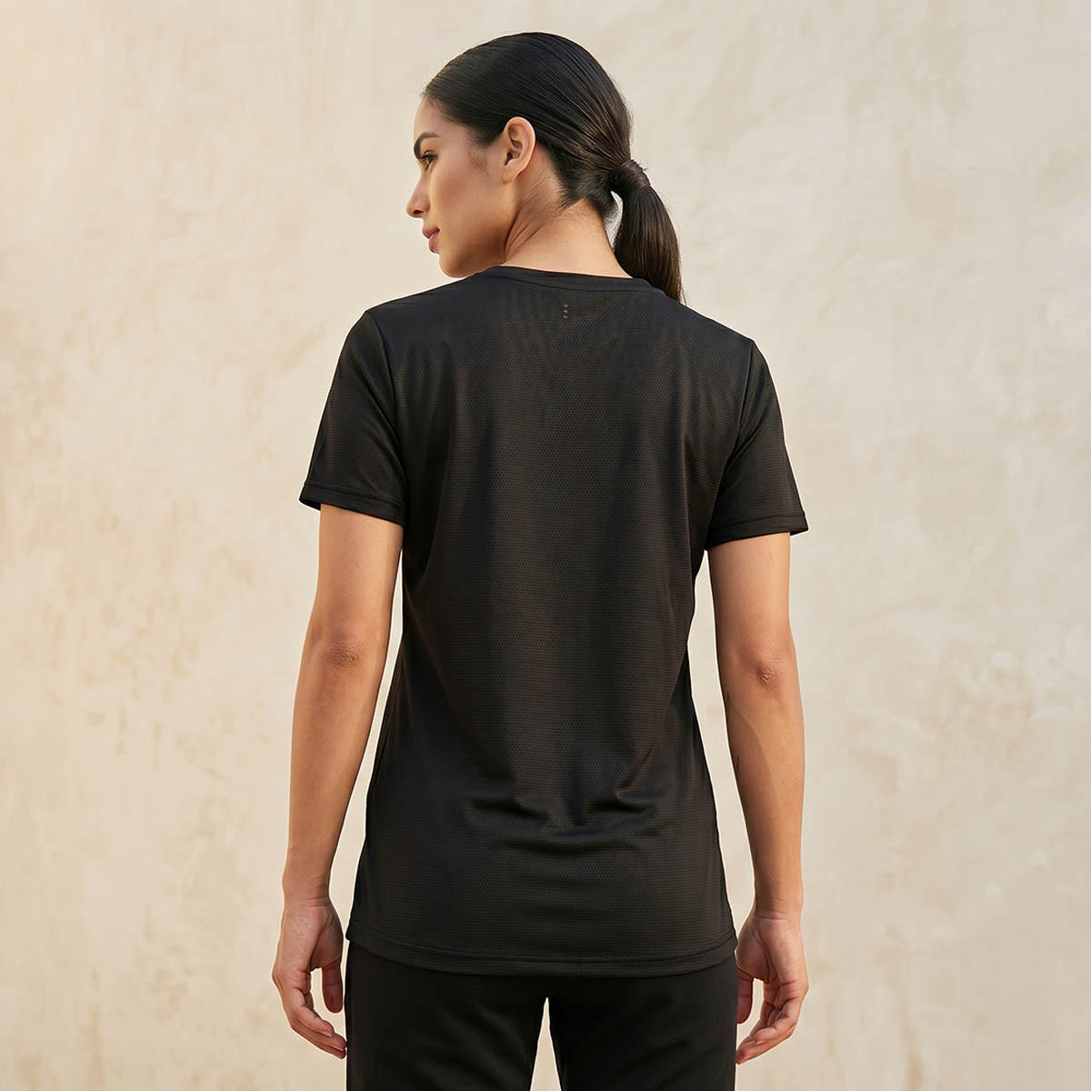 تيشيرت ناعم الملمس للنساء-women-clothing-tshirts-image-4