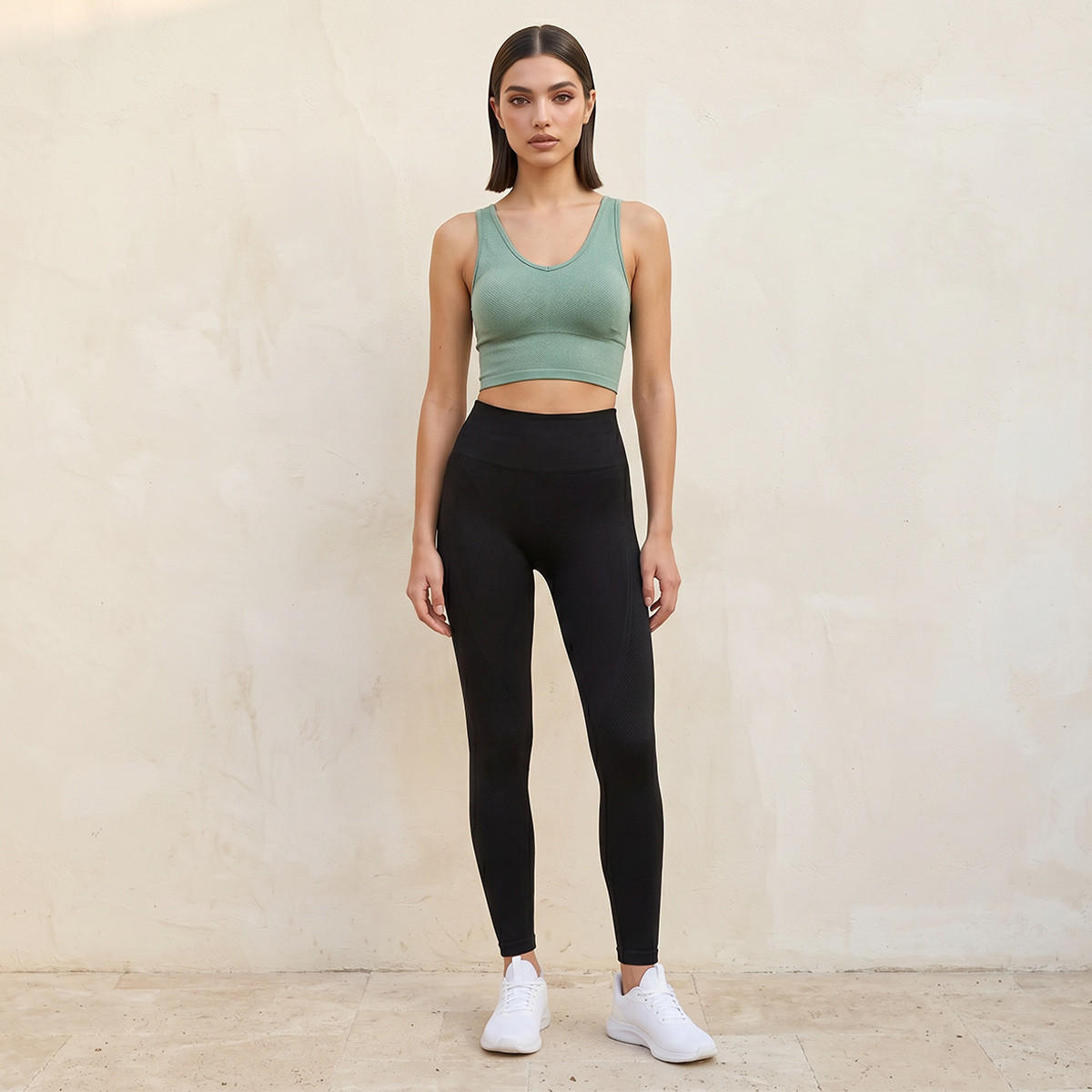 صدرية رياضية بملمس ناعم وياقة V-women-clothing-lingerie-bras-image-3