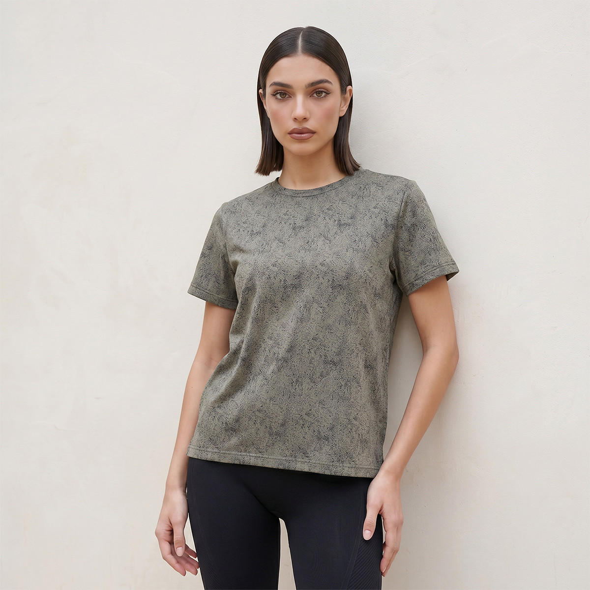 تيشيرت مرن بارز الملمس-women-clothing-tshirts-image-1