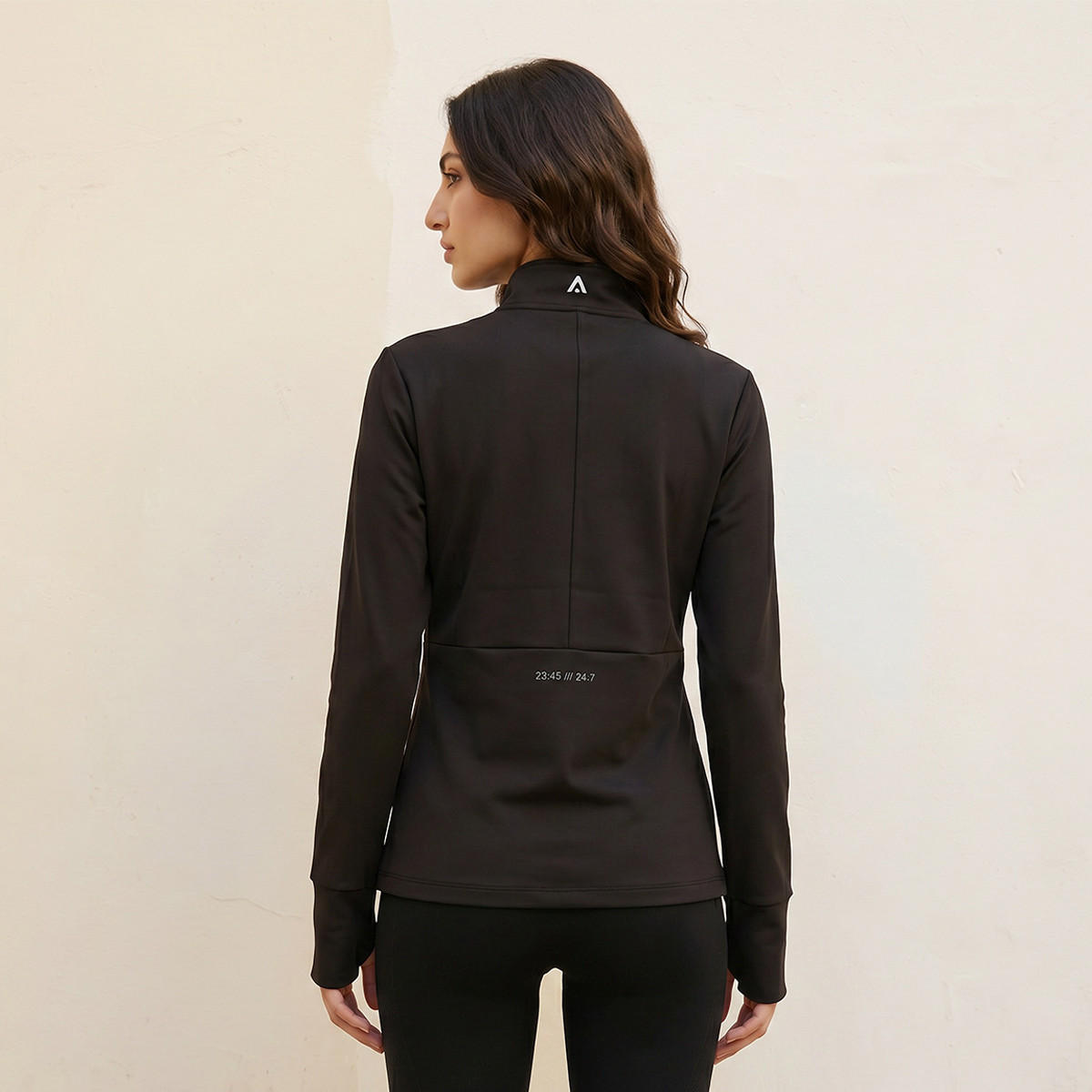 جاكيت بسحاب كامل وأكمام بفتحة إبهام-women-clothing-sportswearandactivewear-coatsandjackets-jackets-image-4