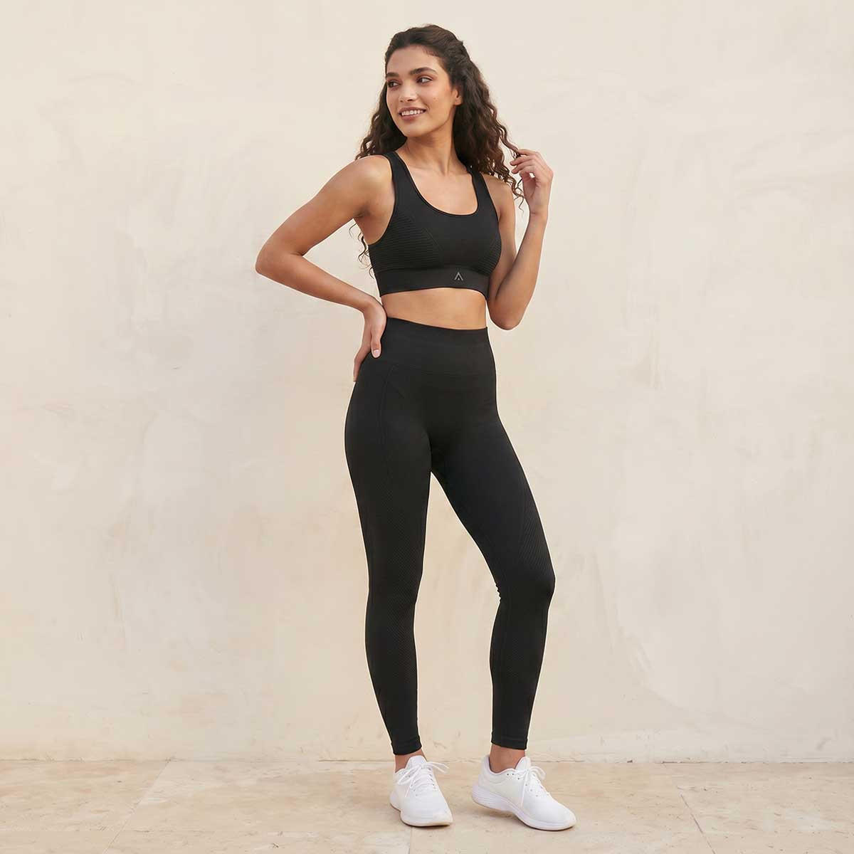 صدرية رياضية مرنة وبدون خياطة-women-clothing-lingerie-bras-image-3