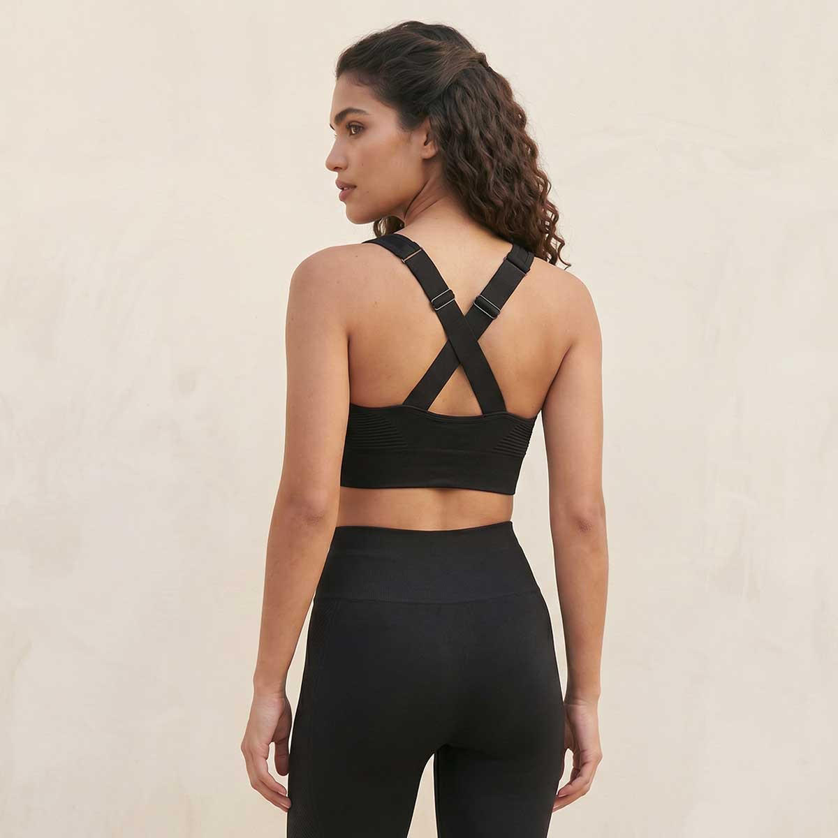 صدرية رياضية مرنة وبدون خياطة-women-clothing-lingerie-bras-image-4