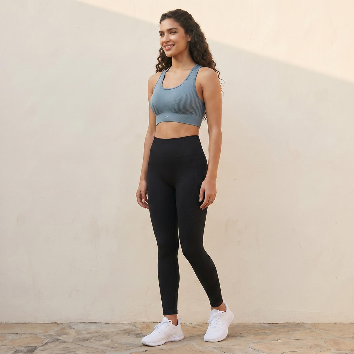 صدرية رياضية مرنة وبدون خياطة-women-clothing-lingerie-bras-image-3