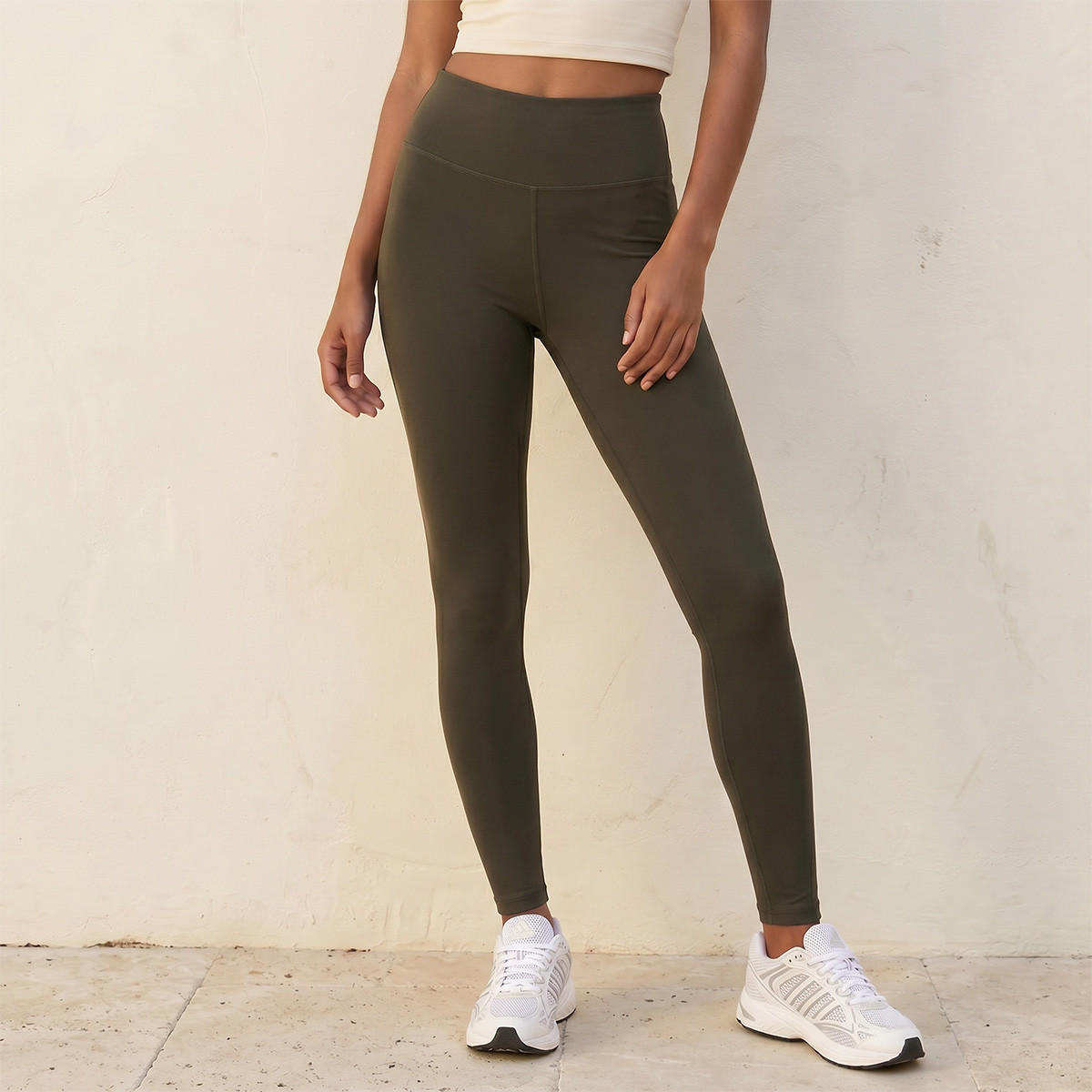 بنطلون ليقنز بيرفورمانس بخصر مرتفع-women-clothing-sportswearandactivewear-bottoms-leggings-image-1