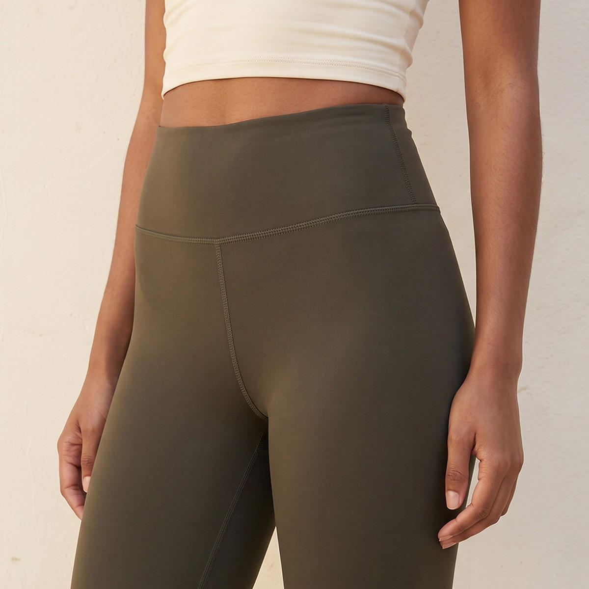بنطلون ليقنز بيرفورمانس بخصر مرتفع-women-clothing-sportswearandactivewear-bottoms-leggings-image-6