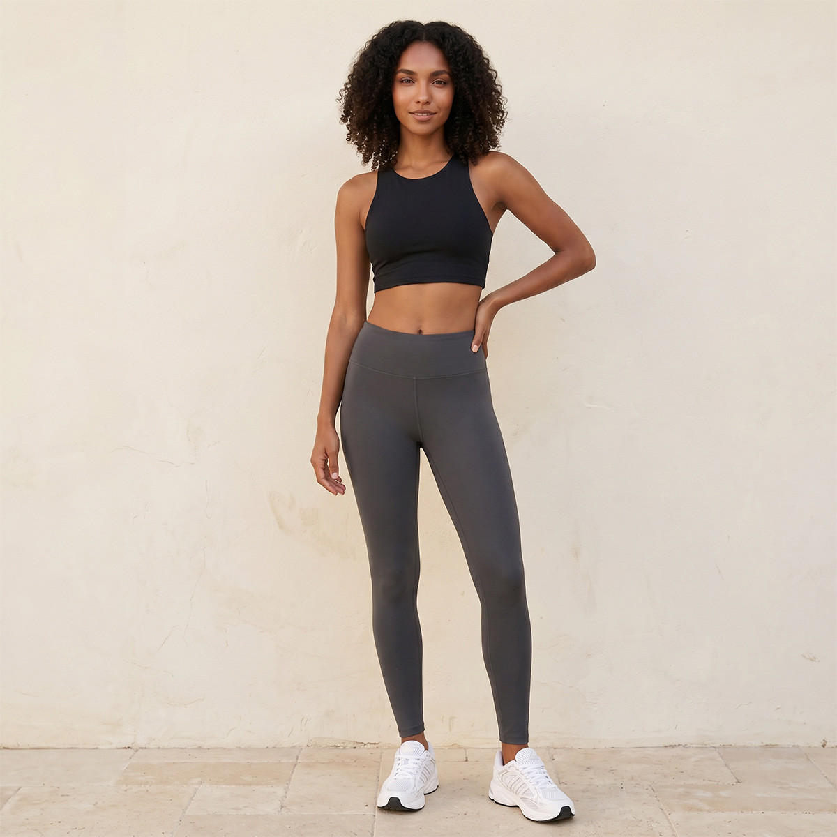 بنطلون ليقنز بيرفورمانس بخصر مرتفع-women-clothing-sportswearandactivewear-bottoms-leggings-image-3