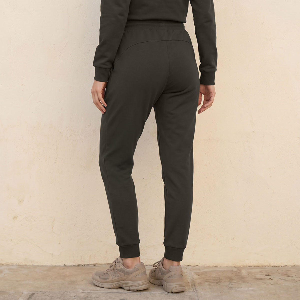 بنطلون جوغر نسائي بخصر مطاطي مريح وأنيق-women-clothing-bottoms-joggers-image-4