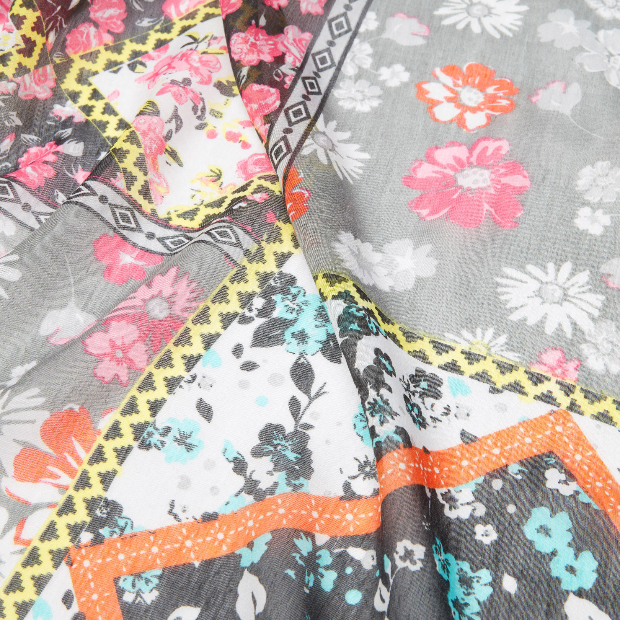 وشاح مستطيل بطبعات-women-clothingaccessories-scarves-image-1