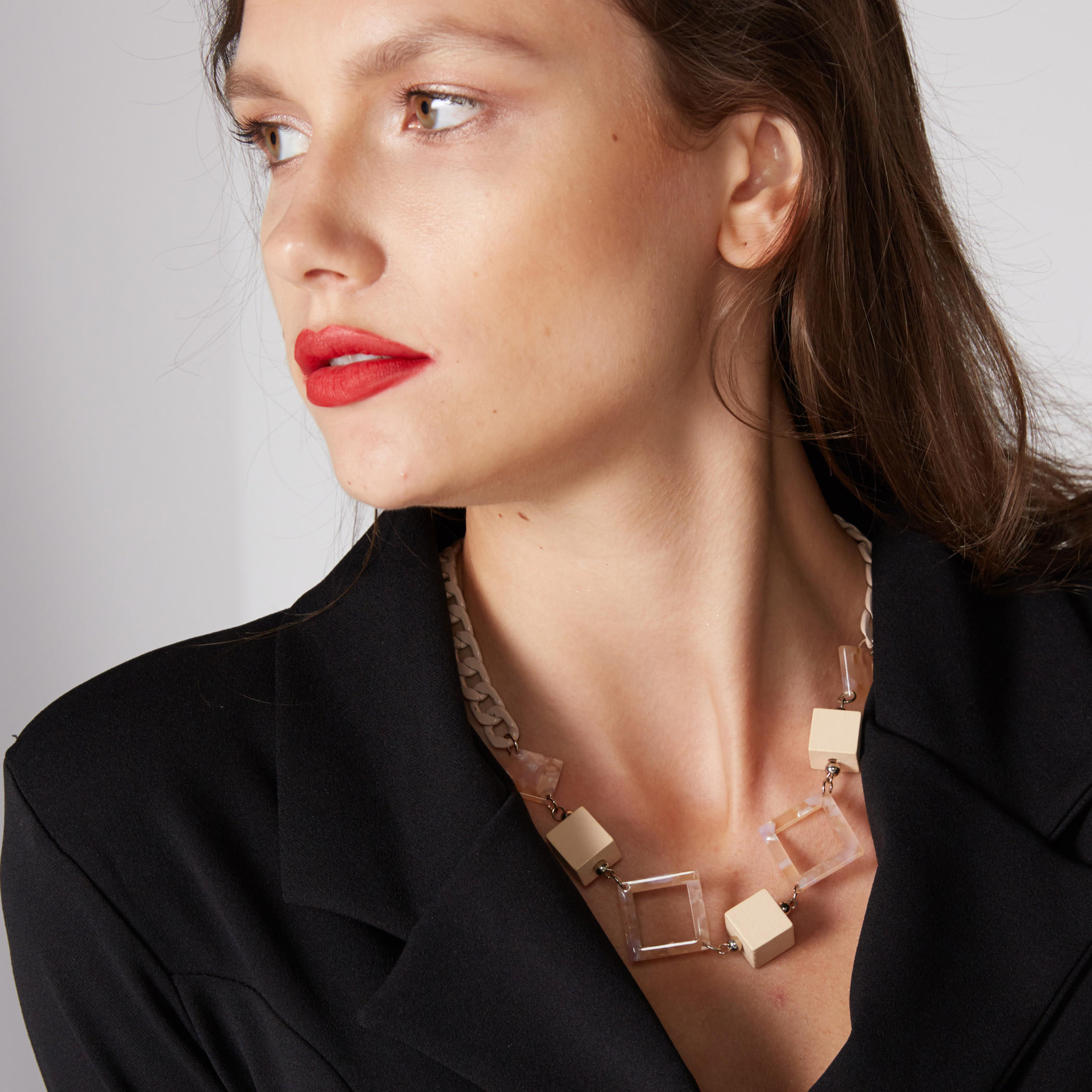 Metallic Necklace with Lobster Clasp-women-watchesandjewellery-jewellery-necklacesandpendants-image-2