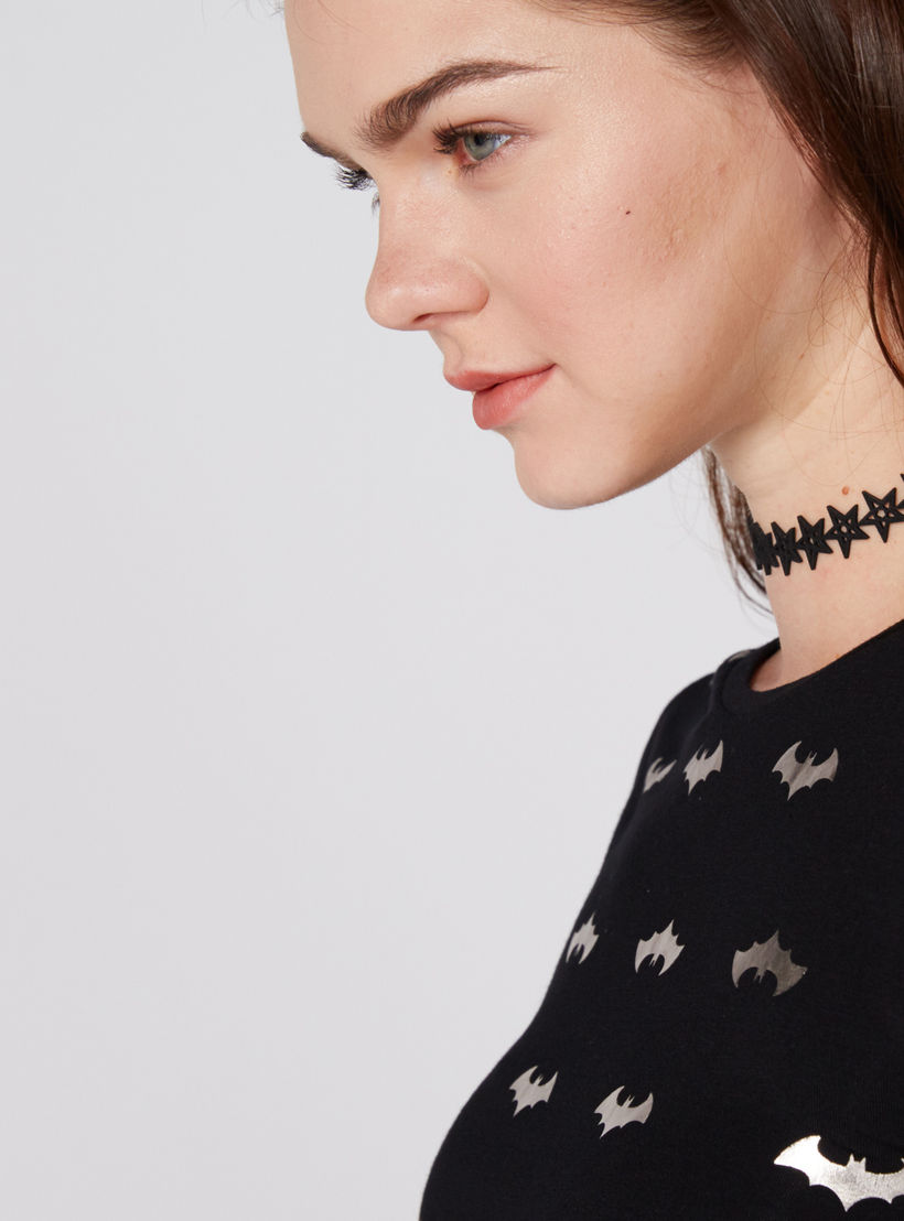 قلادة شوكر مفرّغة بالليزر بمشبك إغلاق-women-watchesandjewellery-jewellery-necklacesandpendants-image-2