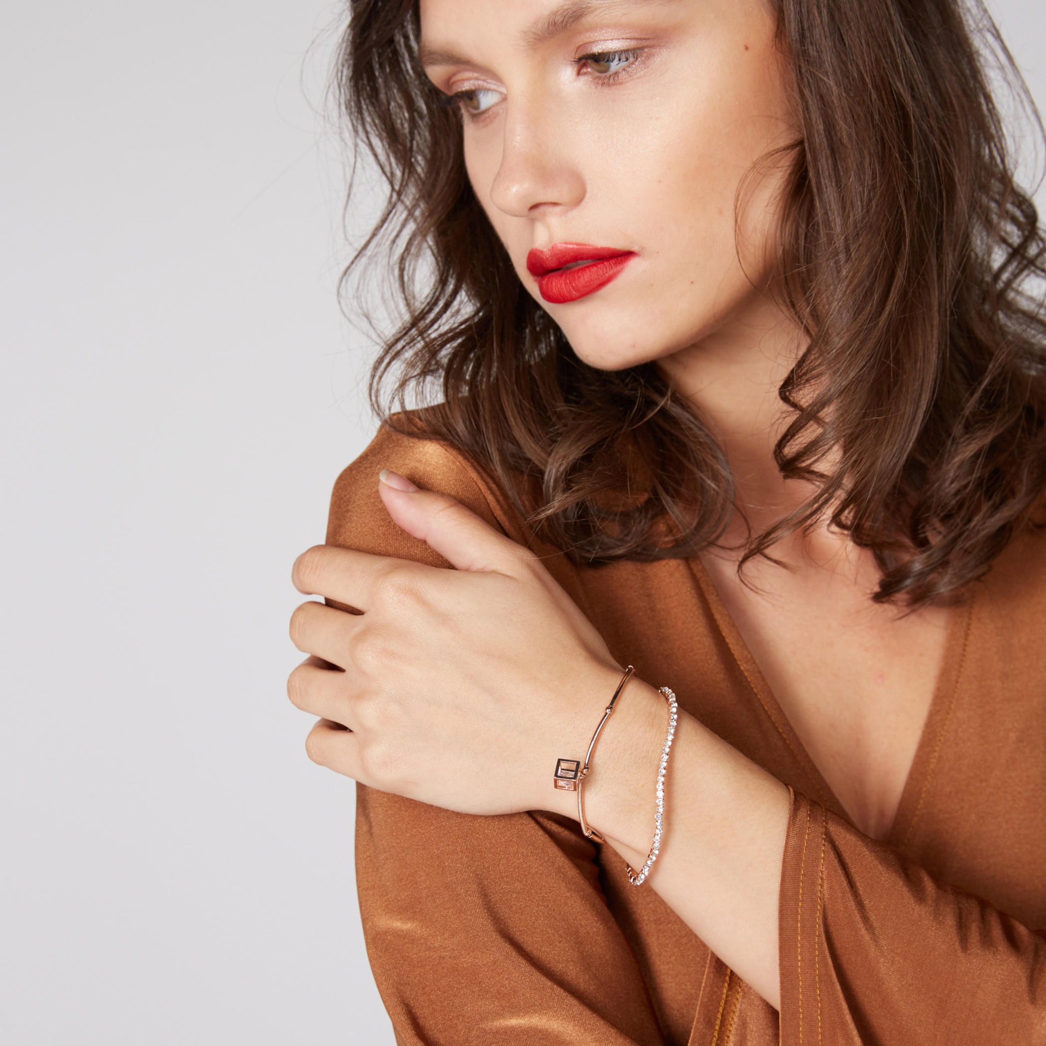 طقم أساور متنوعة - قطعتين-women-watchesandjewellery-jewellery-banglesandbracelets-image-2