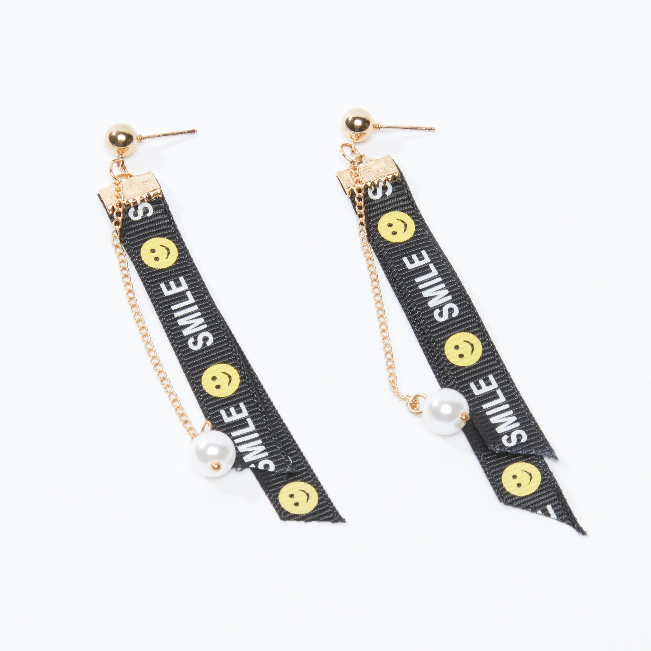 أقراط بدلايات مطبعة وتفاصيل لؤلؤ ومكبس إغلاق-women-watchesandjewellery-jewellery-earrings-image-1