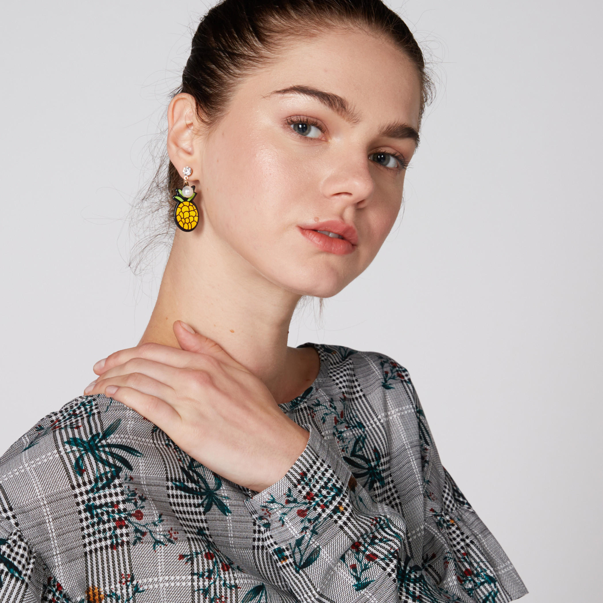 أقراط متدلية بمكبس إغلاق وطبعات-women-watchesandjewellery-jewellery-earrings-image-2