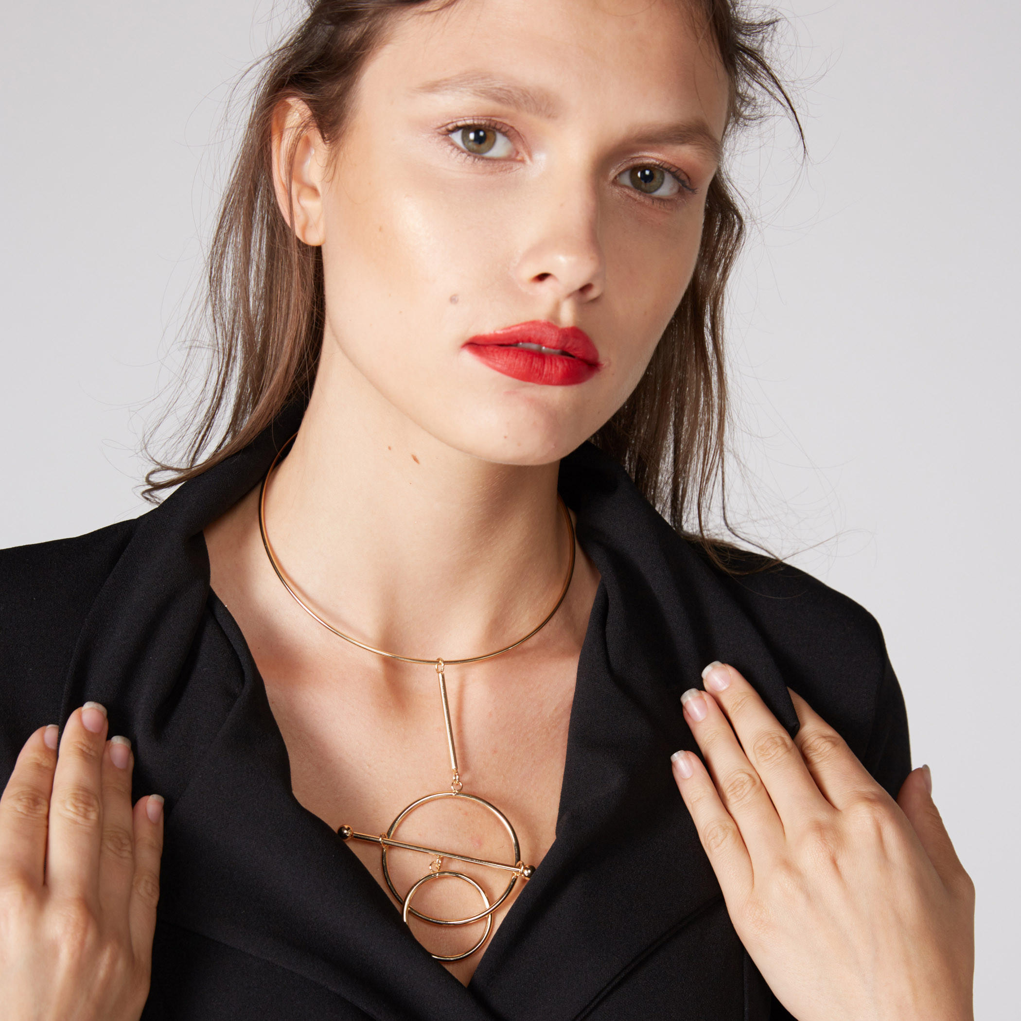 قلادة ميتاليك شوكر-women-watchesandjewellery-jewellery-necklacesandpendants-image-2