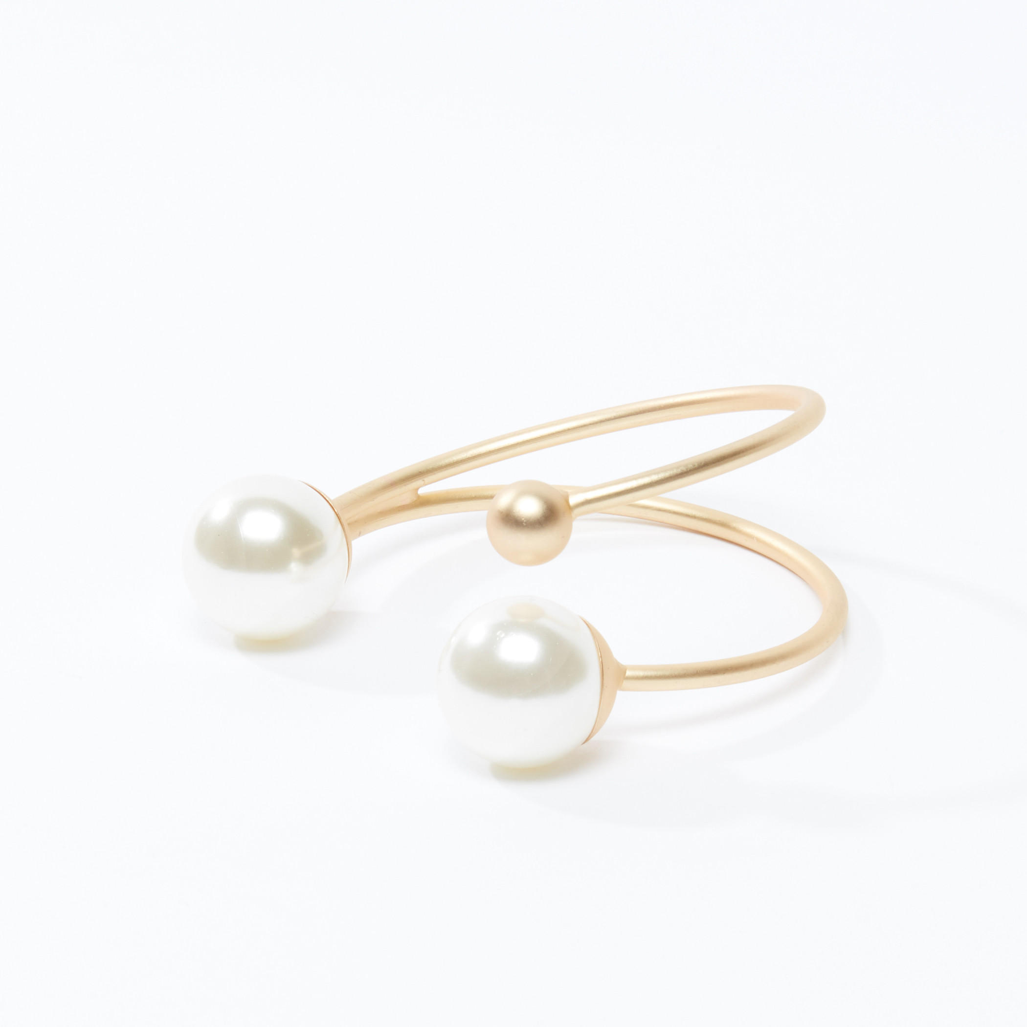 أسوارة بتفاصيل لؤلؤ-women-watchesandjewellery-jewellery-banglesandbracelets-image-1