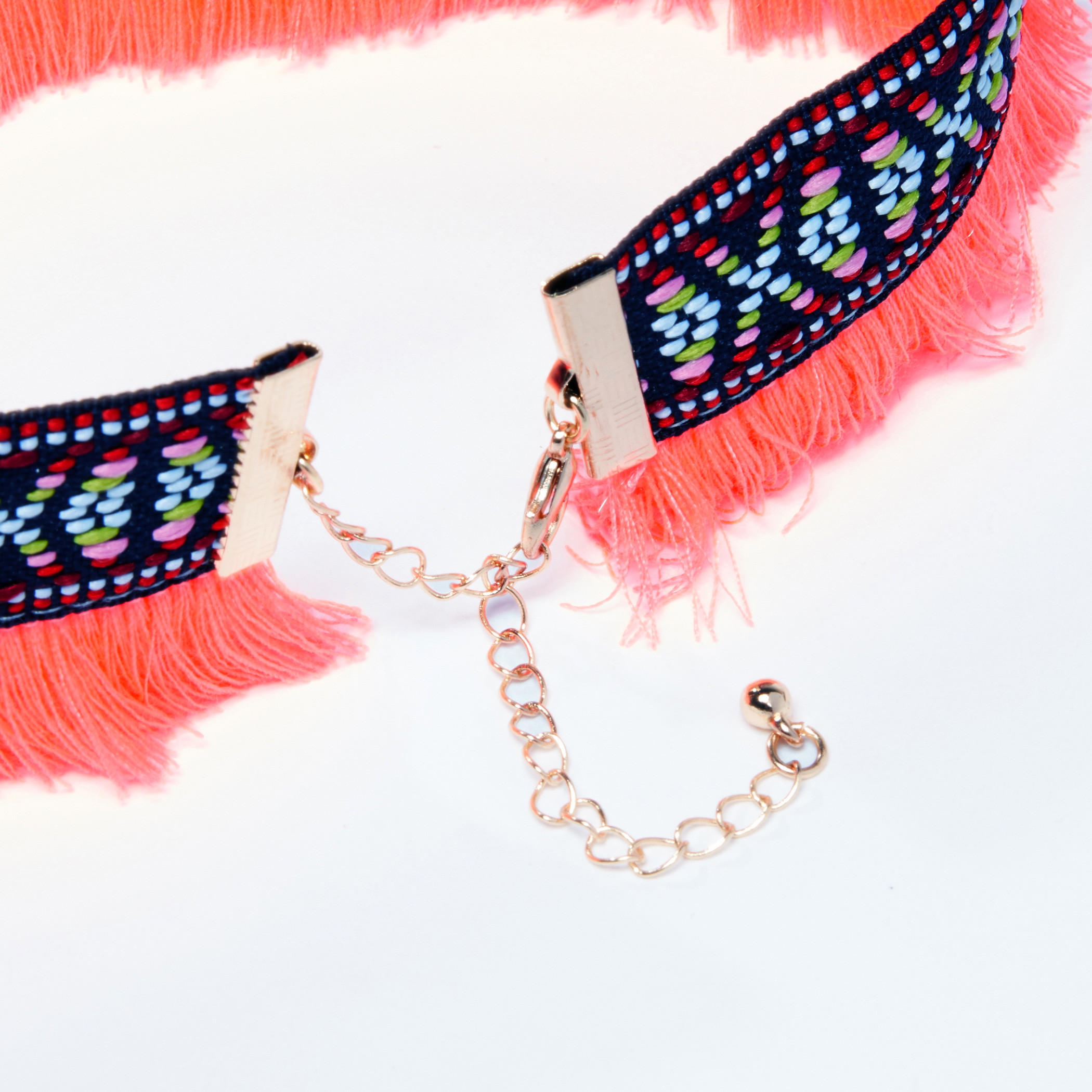 قلادة طوق مطرّزة بشراشيب ومشبك إغلاق-women-watchesandjewellery-jewellery-necklacesandpendants-image-1