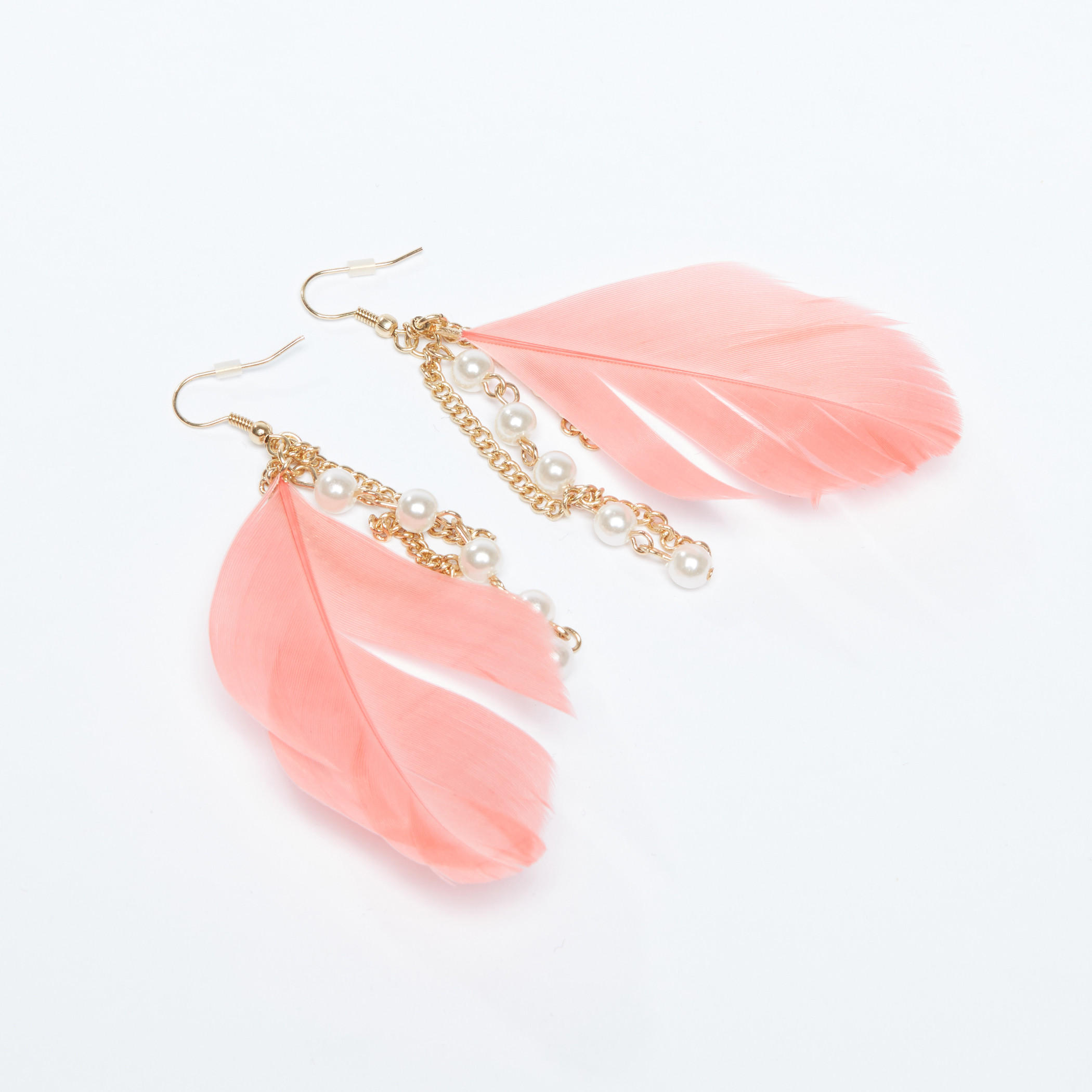 أقراط بإغلاق مكبس وتفاصيل لؤلؤ وريش-women-watchesandjewellery-jewellery-earrings-image-1