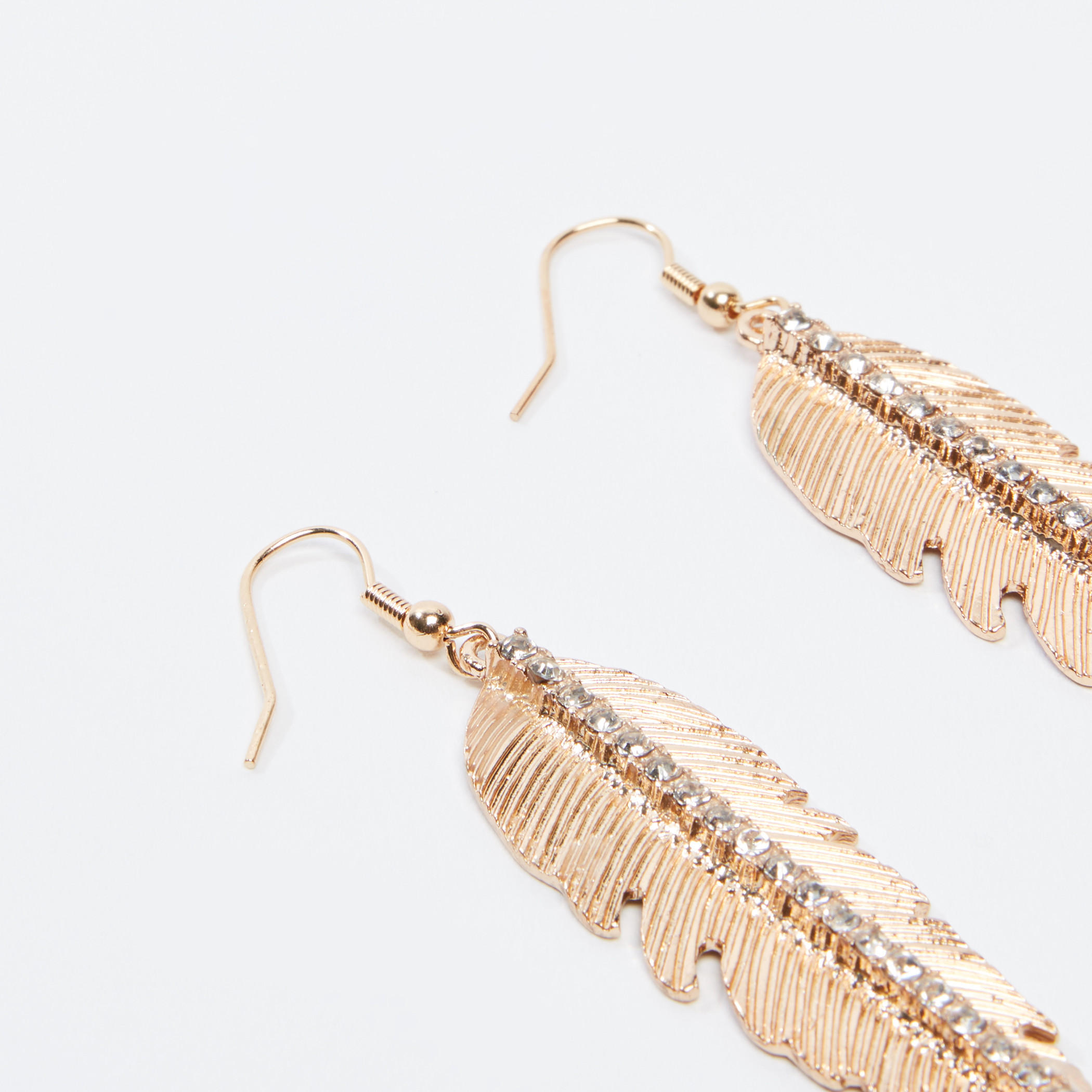 أقراط مرصّعة بأوراق شجر متدلية وقفل خطّاف-women-watchesandjewellery-jewellery-earrings-image-3
