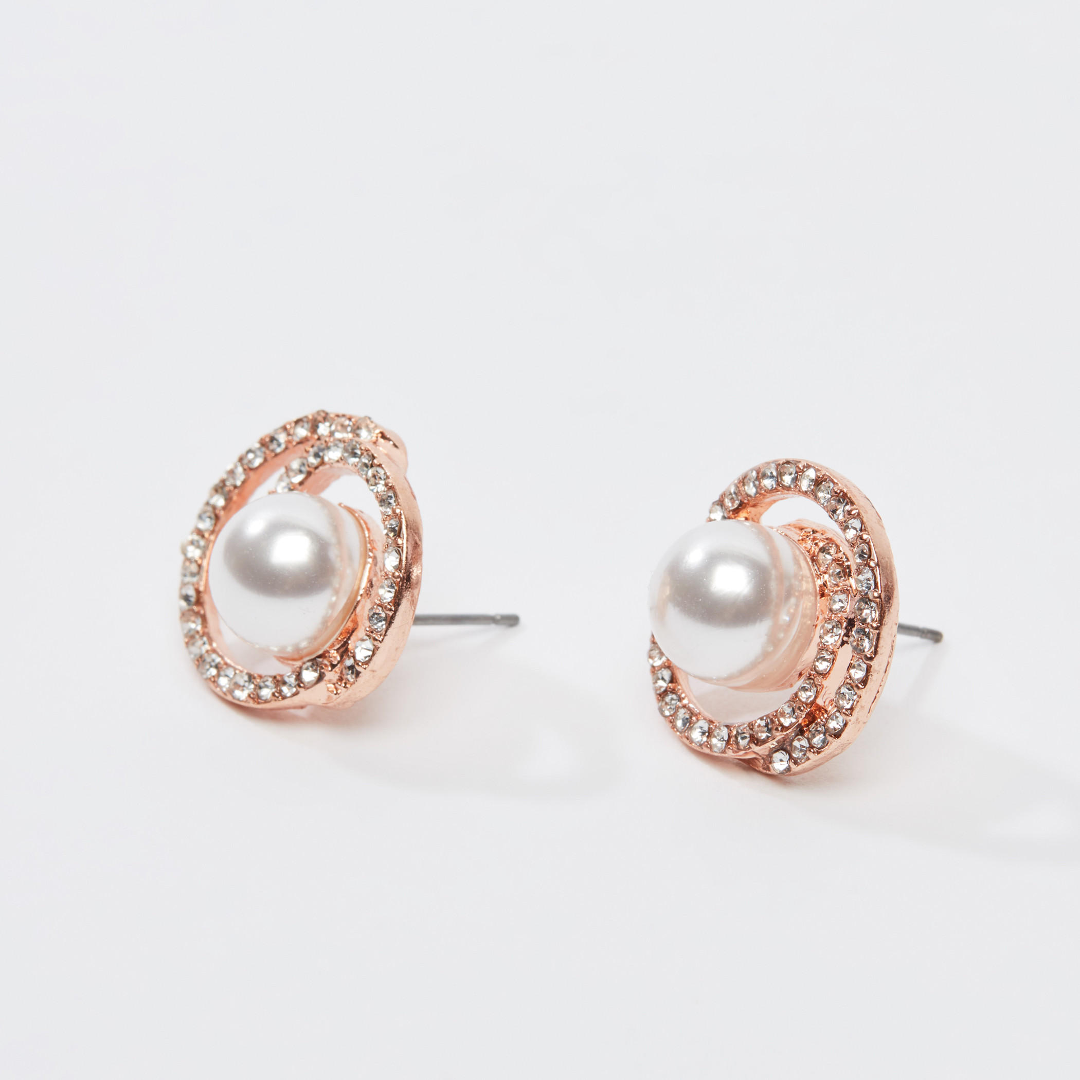 أقراط مرصعة بتفاصيل لؤلؤ ومكبس إغلاق-women-watchesandjewellery-jewellery-earrings-image-1