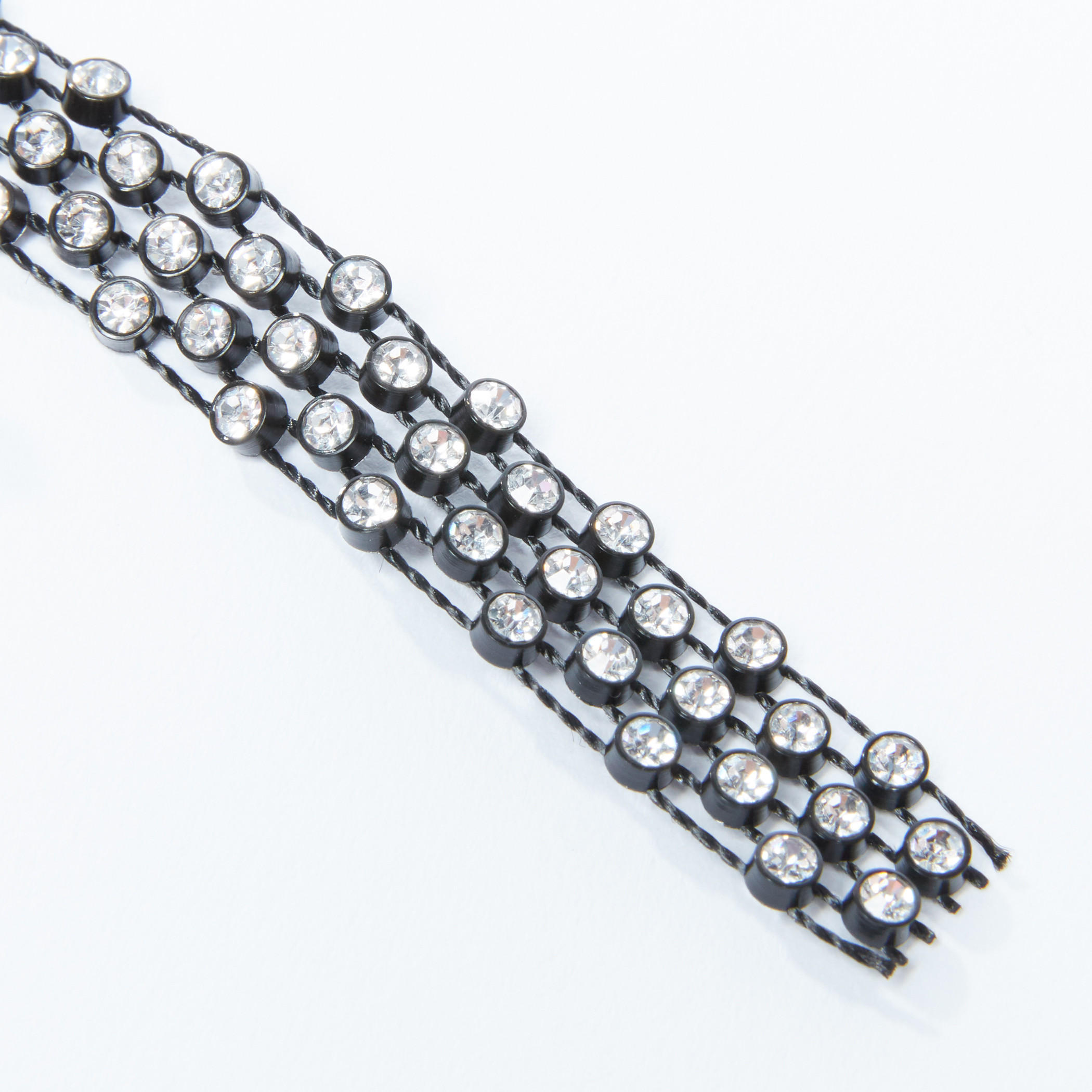 أقراط متدلية مرصعة بقفل مزلاج-women-watchesandjewellery-jewellery-earrings-image-1