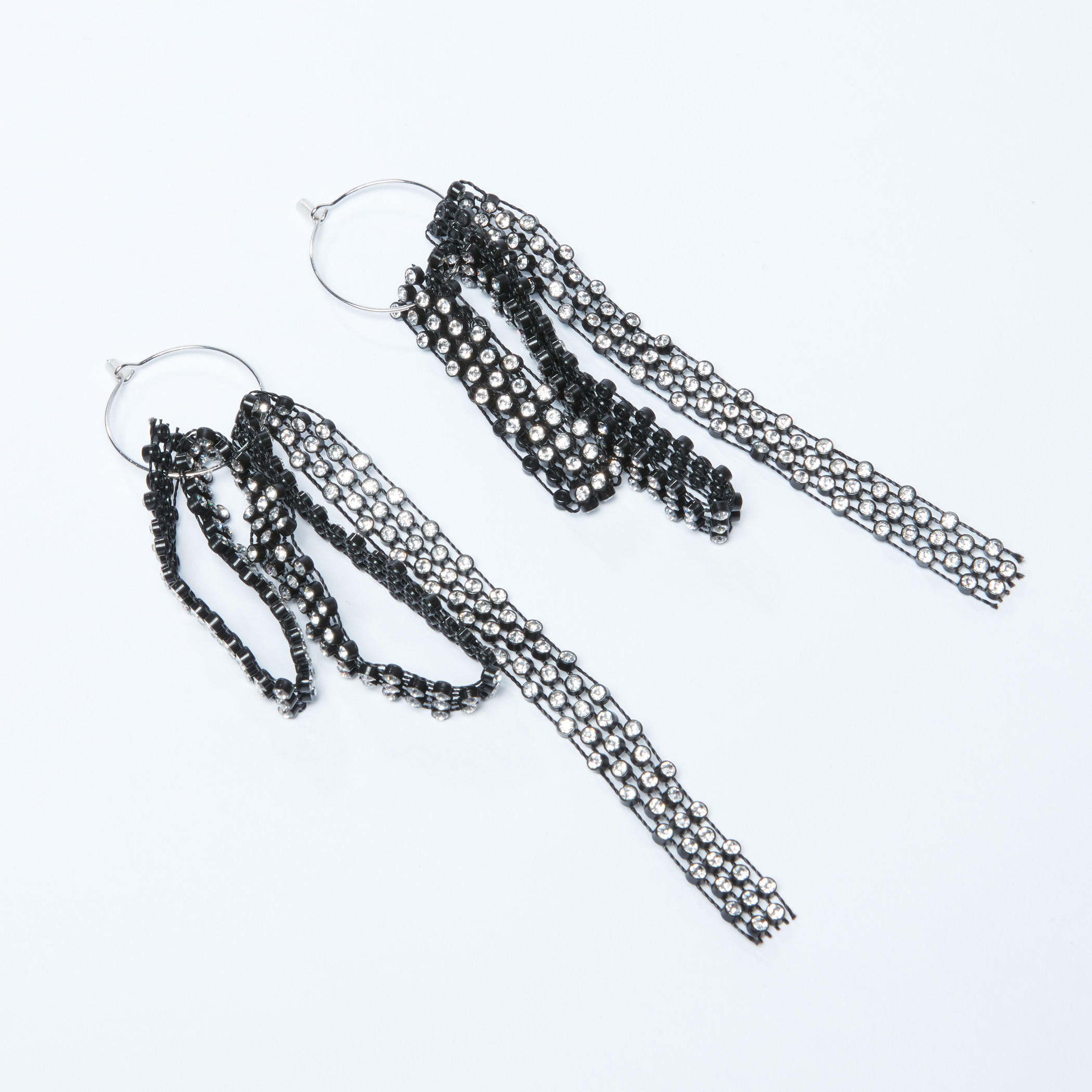 أقراط متدلية مرصعة بقفل مزلاج-women-watchesandjewellery-jewellery-earrings-image-2