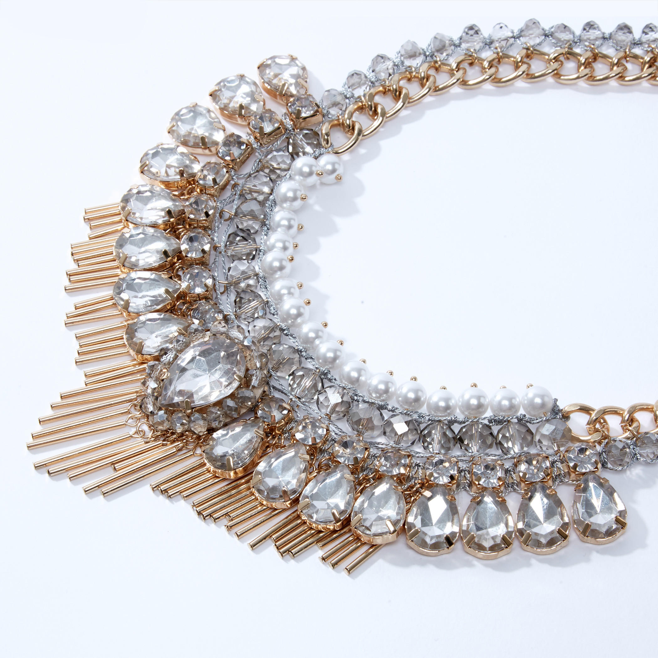 قلادة مرصّعة بمشبك إغلاق-women-watchesandjewellery-jewellery-necklacesandpendants-image-1