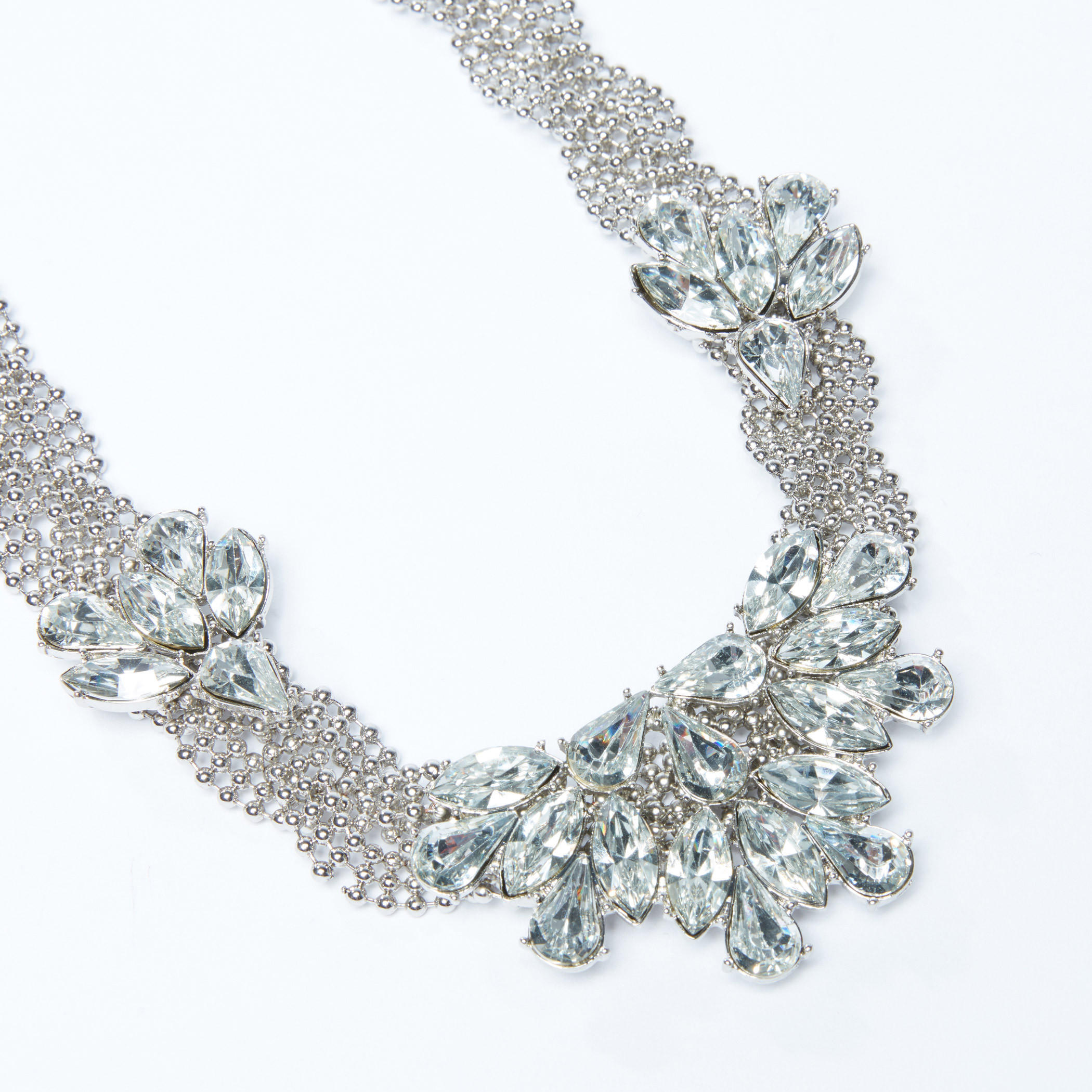 قلادة ميتاليك مرصّعة بمشبك إغلاق-women-watchesandjewellery-jewellery-necklacesandpendants-image-3