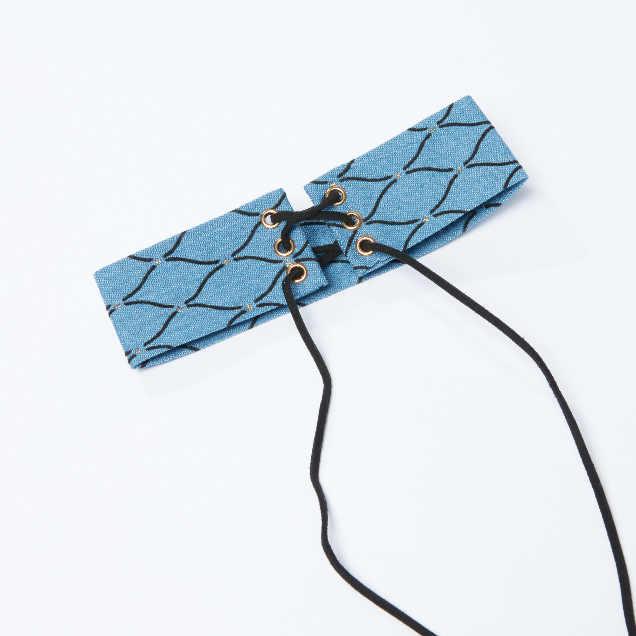 قلادة شوكر بطبعات ورباط-women-watchesandjewellery-jewellery-necklacesandpendants-image-2