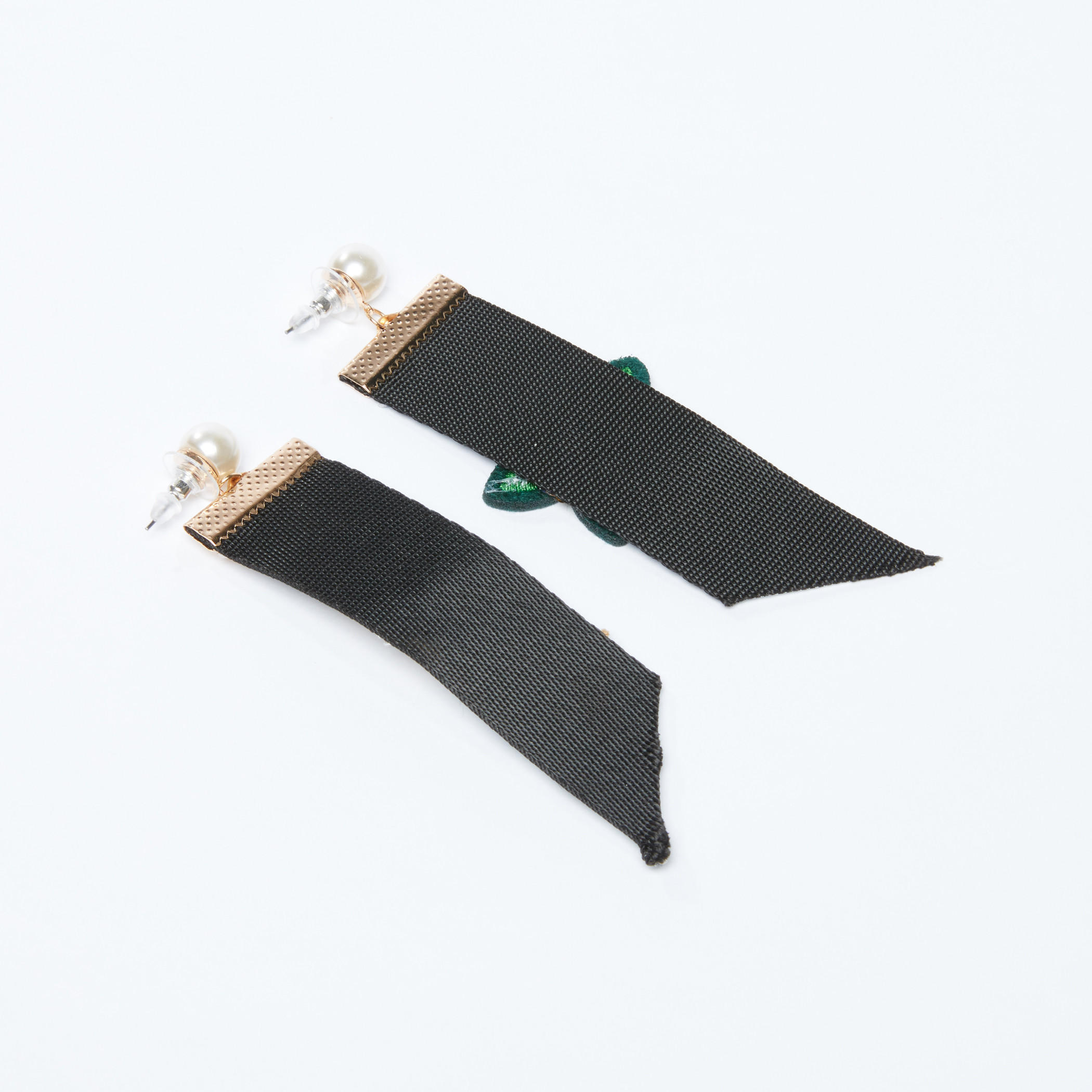 أقراط مزينة بمكبس إغلاق-women-watchesandjewellery-jewellery-earrings-image-3