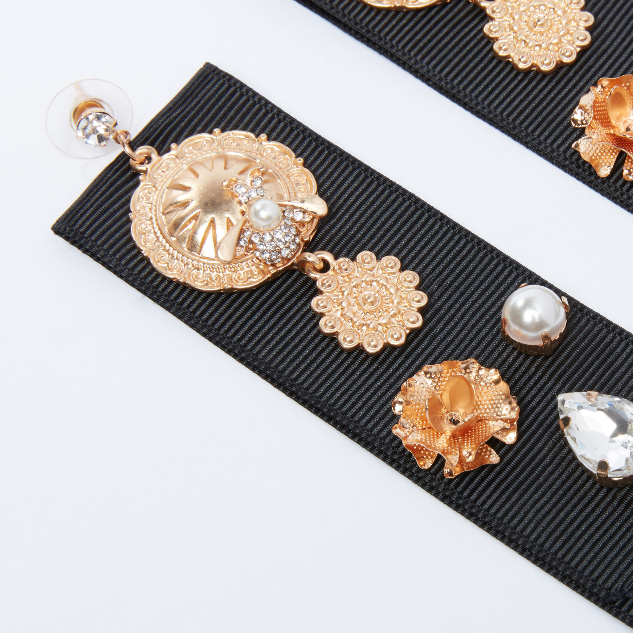 أقراط مزينة بمكبس إغلاق-women-watchesandjewellery-jewellery-earrings-image-3