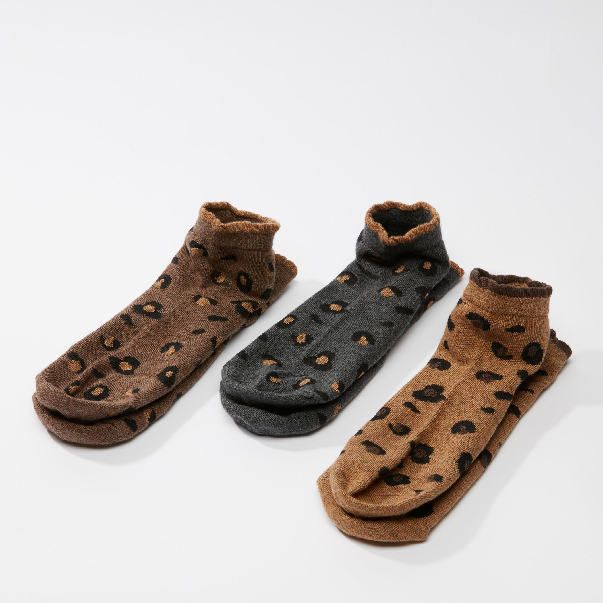 Printed Ankle Length Socks - Set of 3-women-socksandstockings-image-2