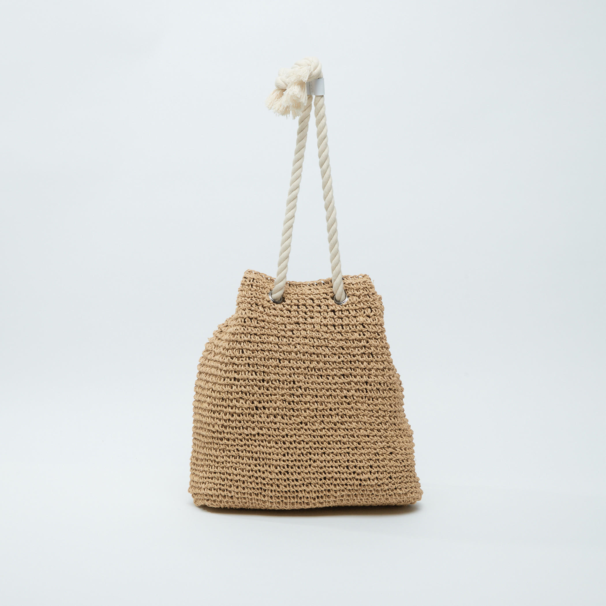 حقيبة توتي برباط إغلاق-women-bagsandwallets-handbags-image-4