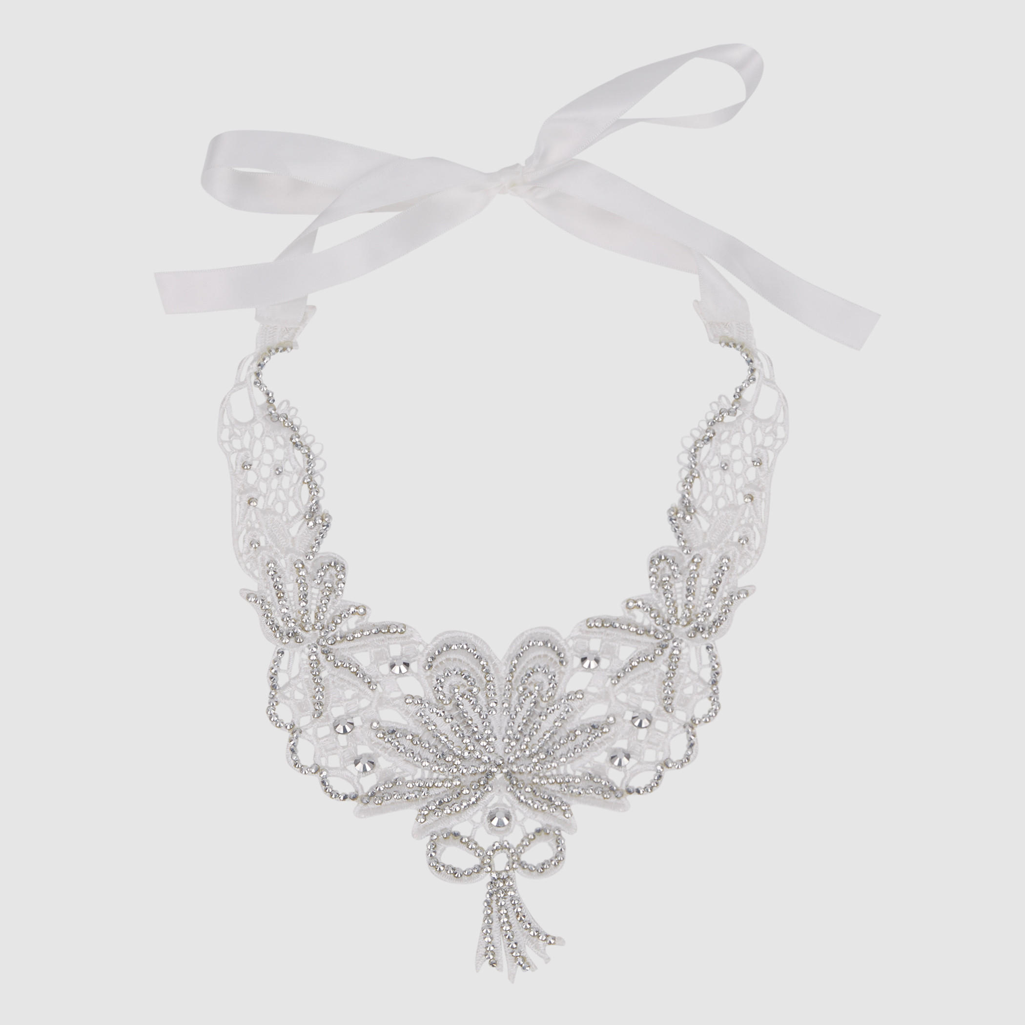 قلادة مرصّعة بتفاصيل دانتيل ورباط-women-watchesandjewellery-jewellery-necklacesandpendants-image-1